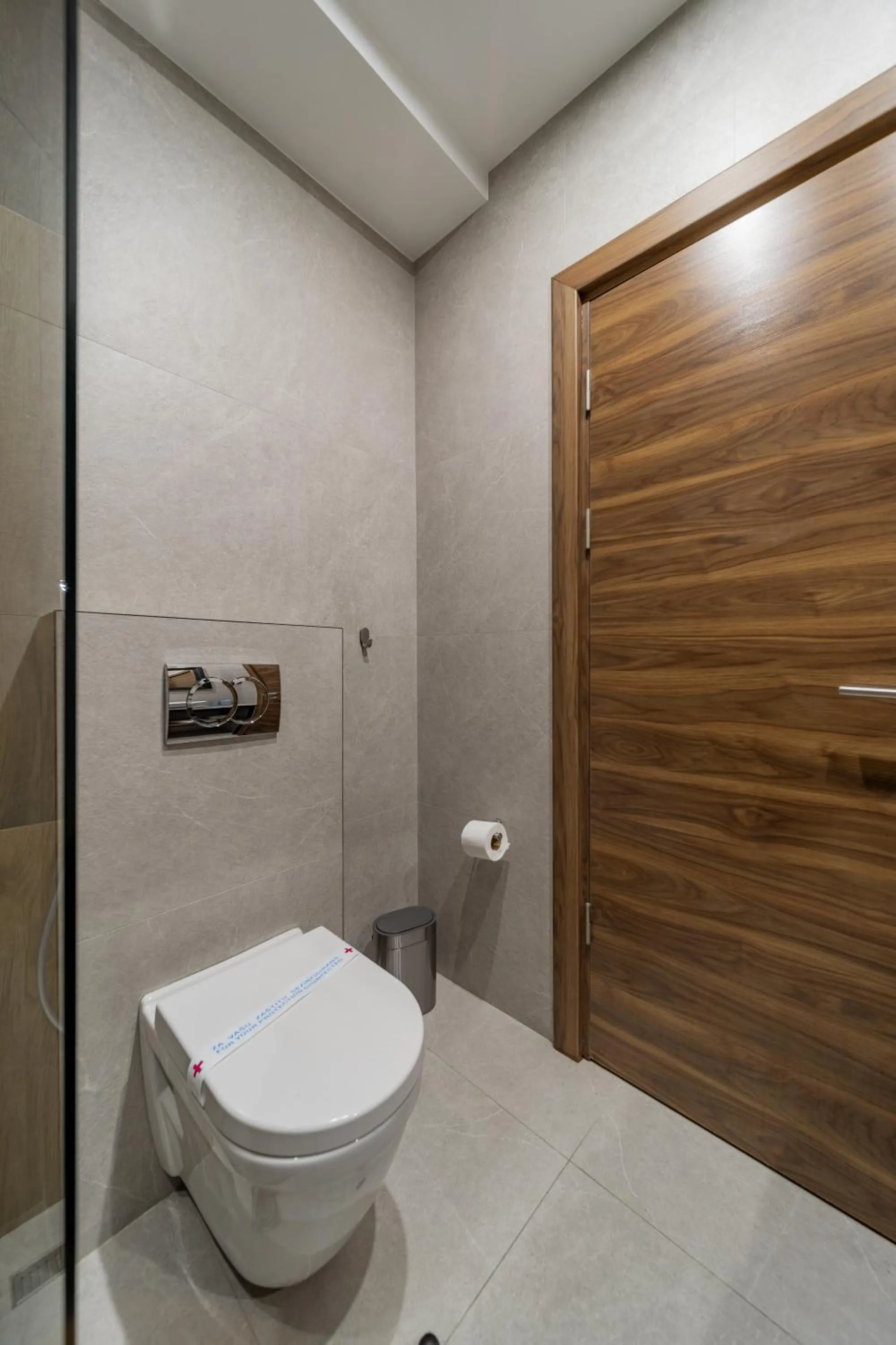 Toilet in Hotel Garni VIZURA Sport