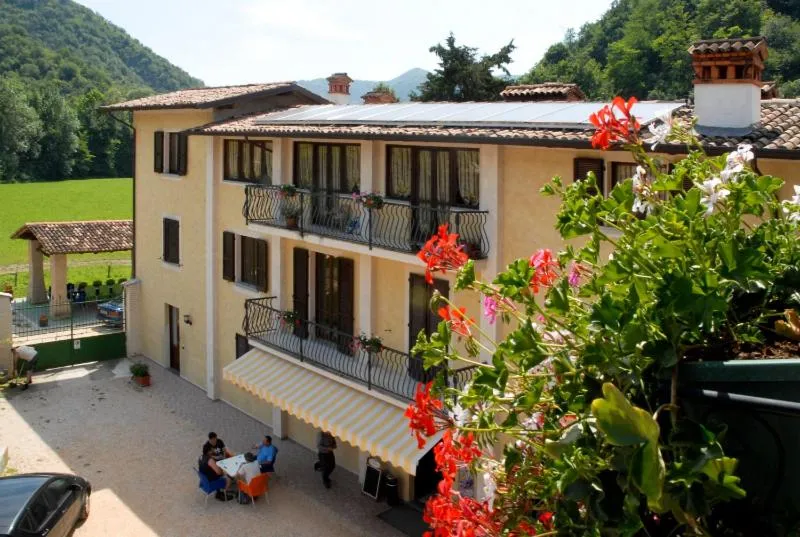 Property building in Agriturismo Rocca Dei Marchesi