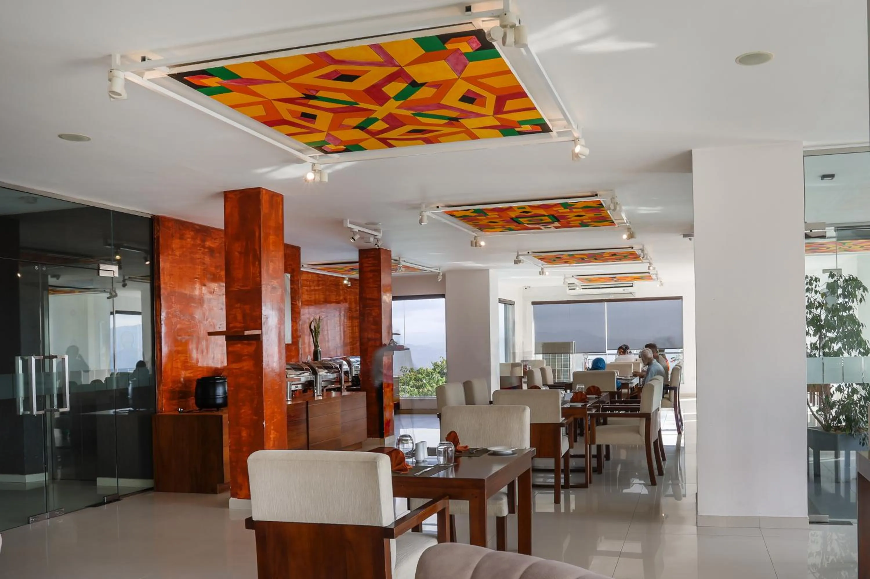 Restaurant/places to eat in Mount Blue Kandy