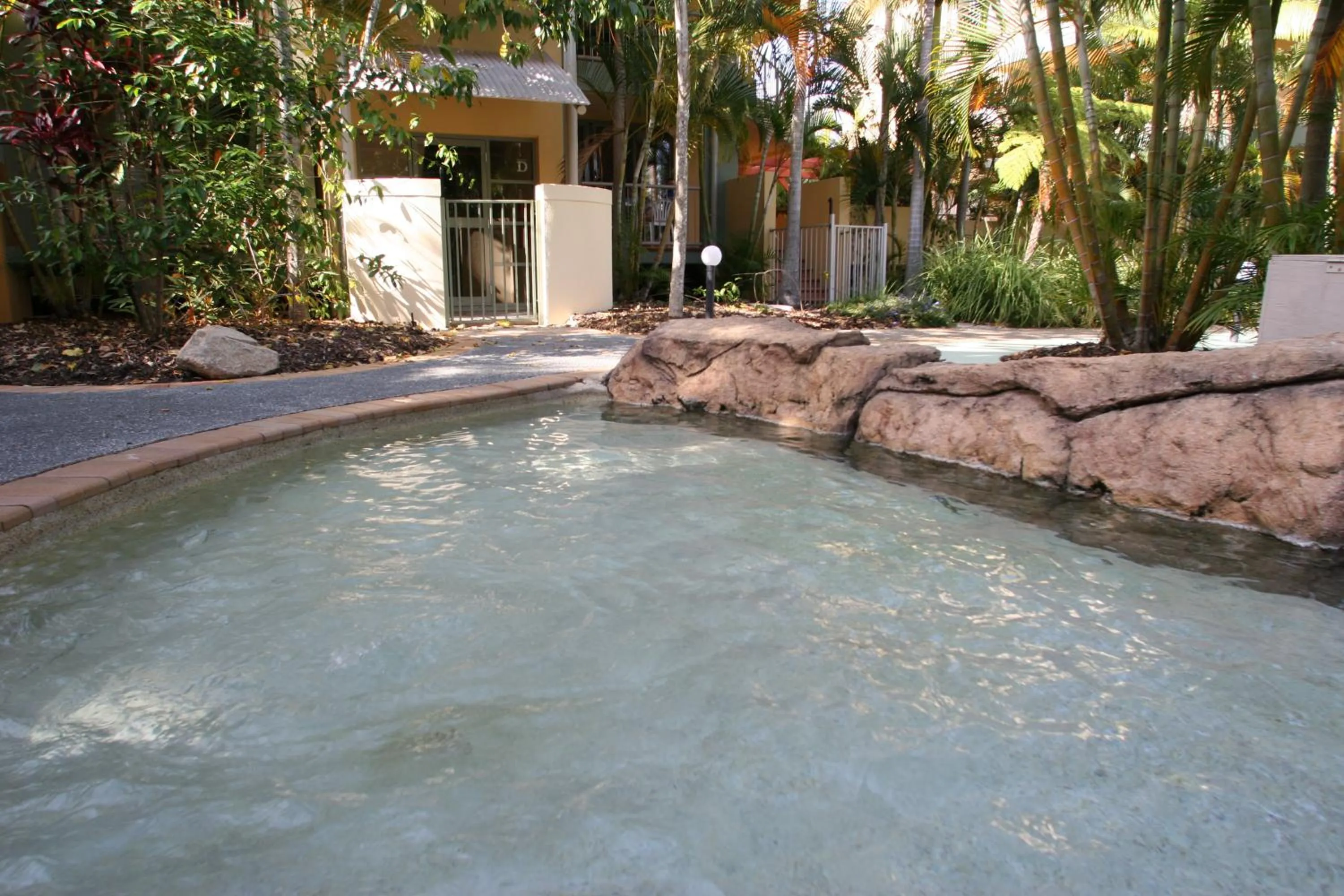 Pool view in Diamond Sands Resort