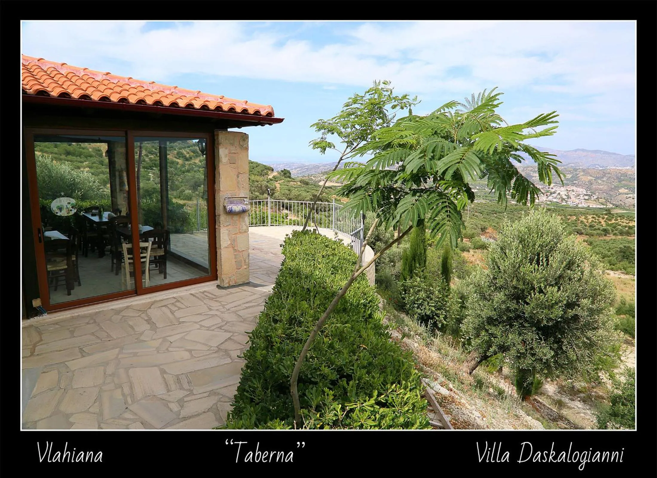 Restaurant/places to eat in Villa Daskalogianni