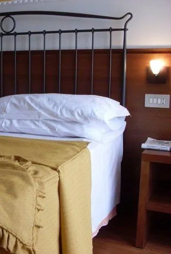 Bed in Hotel Isola di Lauria