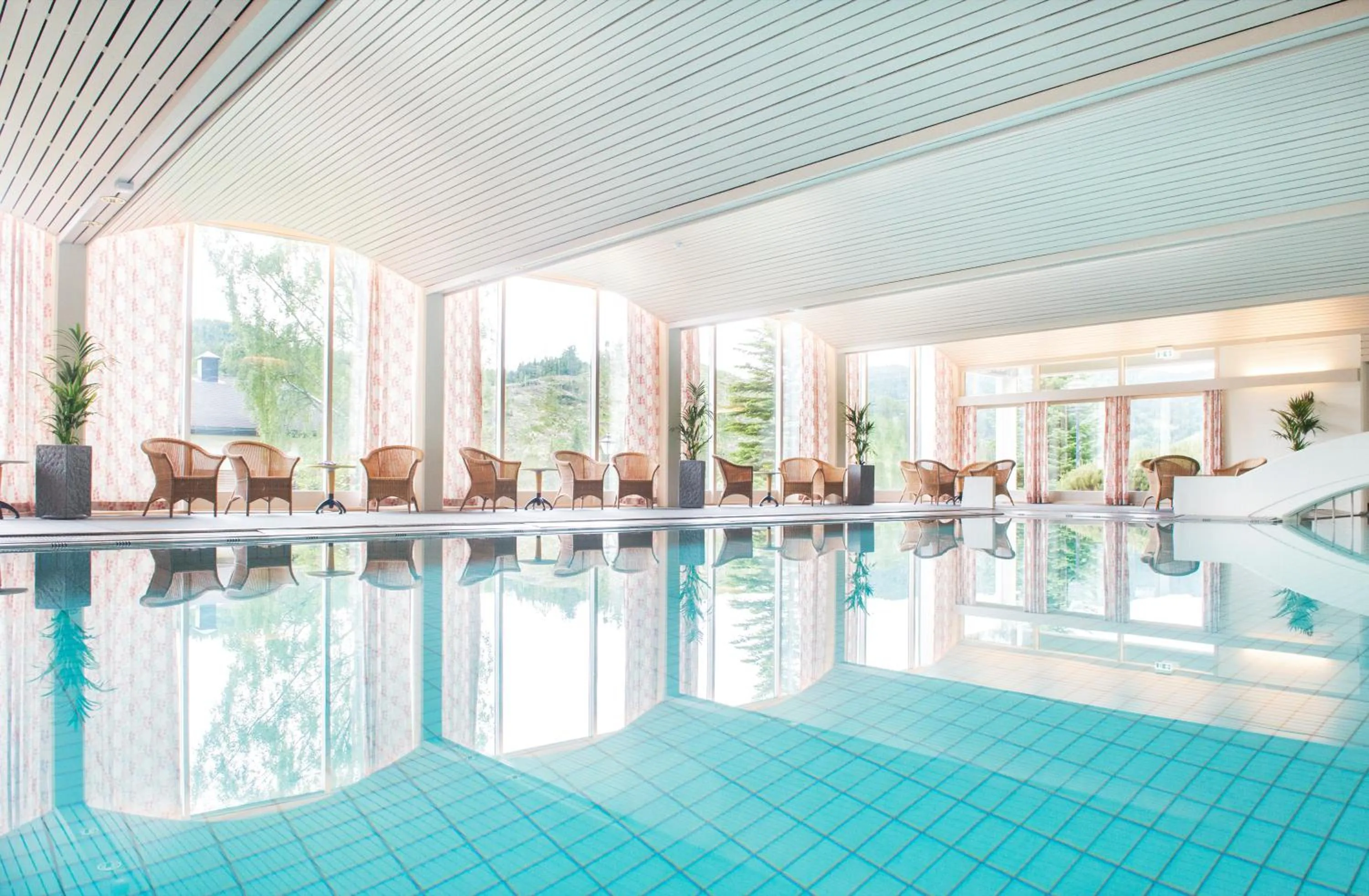 Swimming pool in Morgedal Hotel Spa & Resort - Unike Hoteller