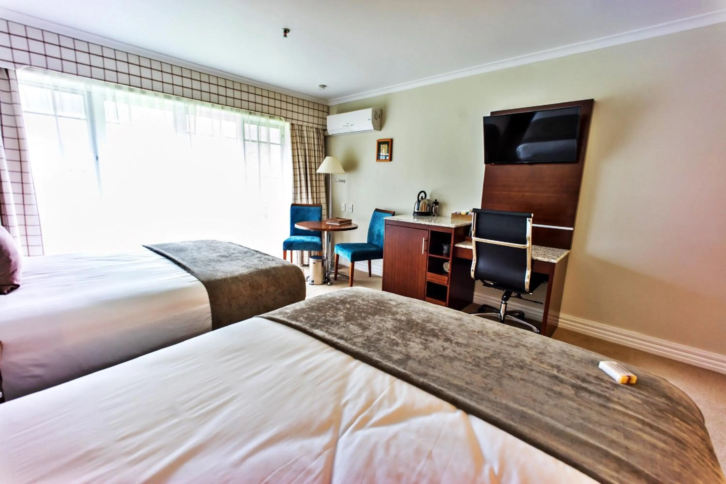 Decorative detail, Bed in VR Rotorua Lake Resort