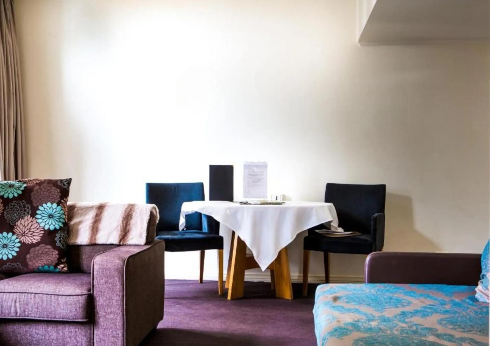 Living room in The Richmond Hotel - Adelaide