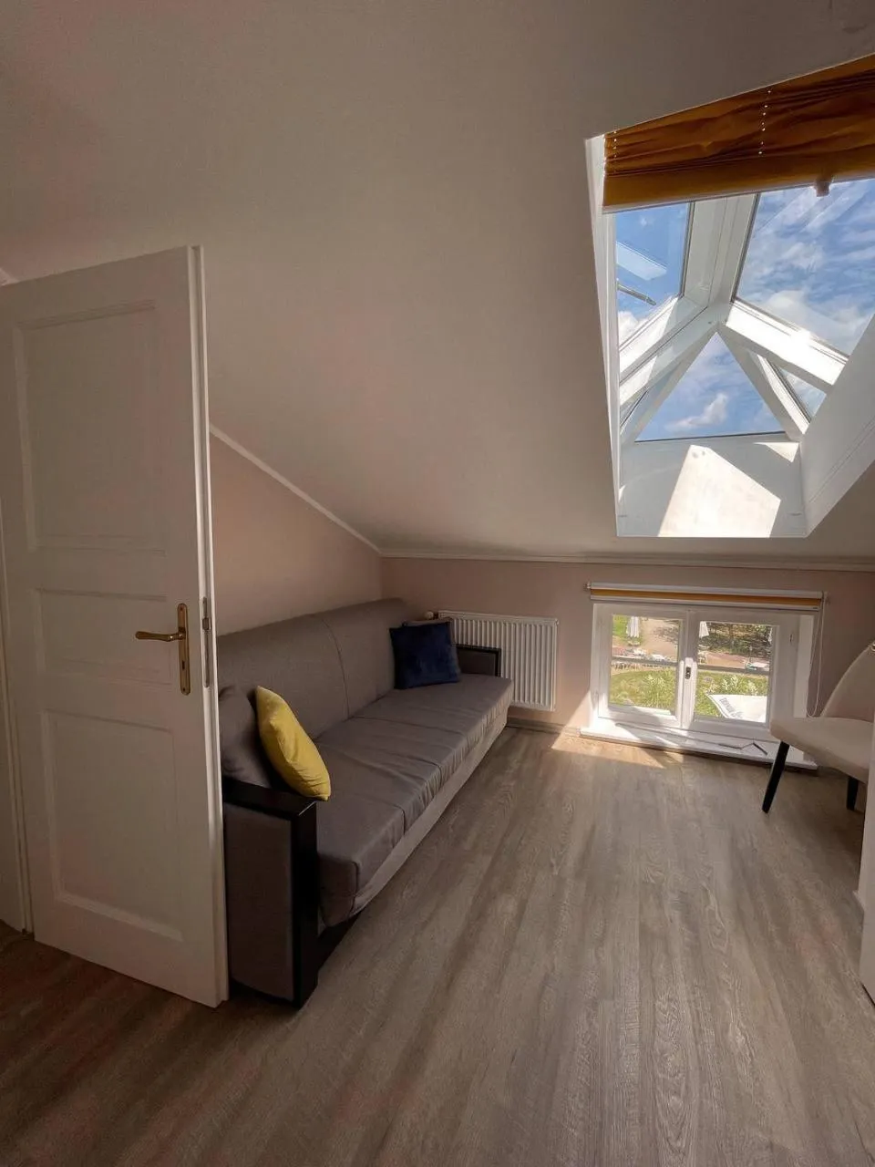 Living room, Bed in Villa Seebach