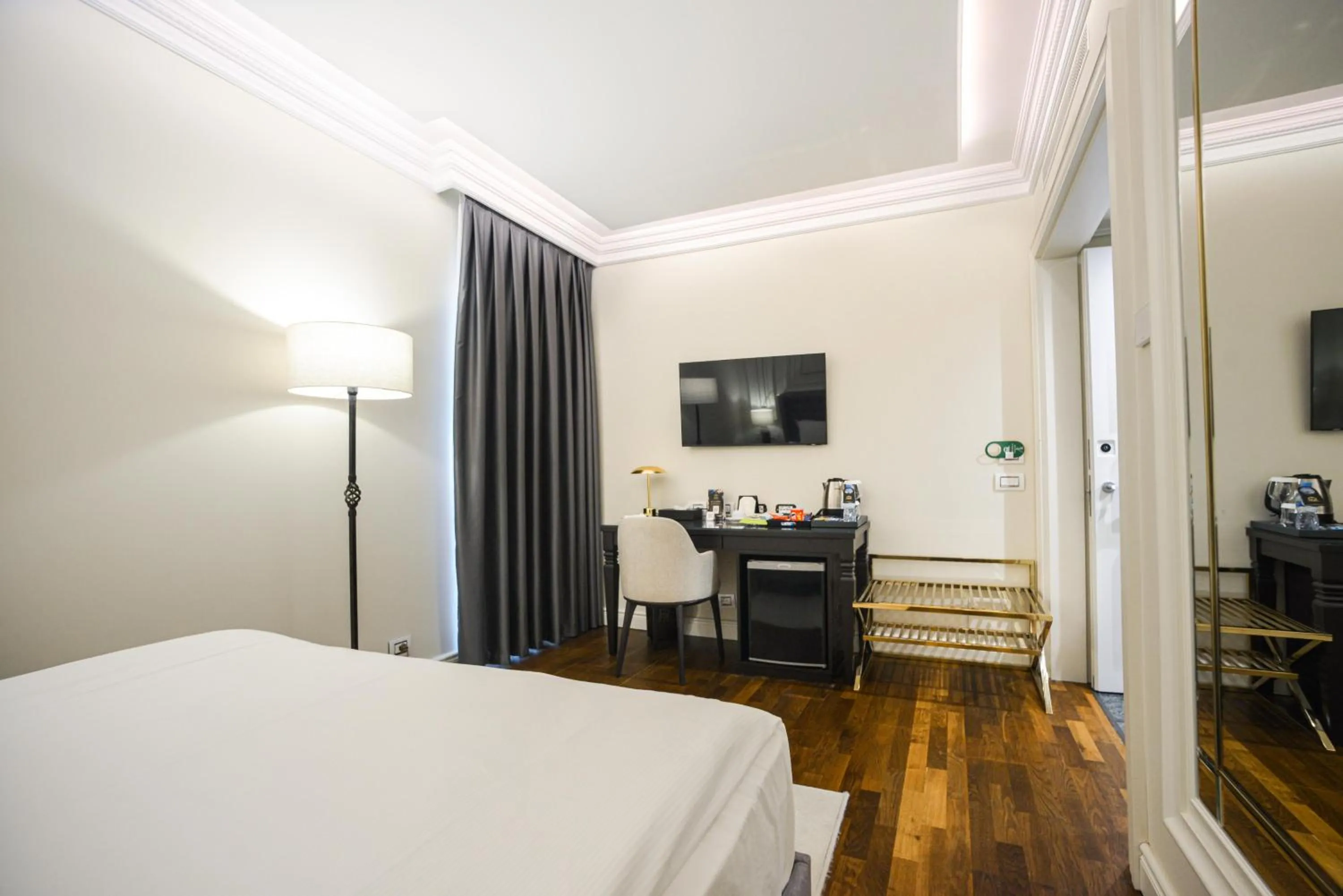 Bed in Xheko Imperial Luxury Hotel & SPA