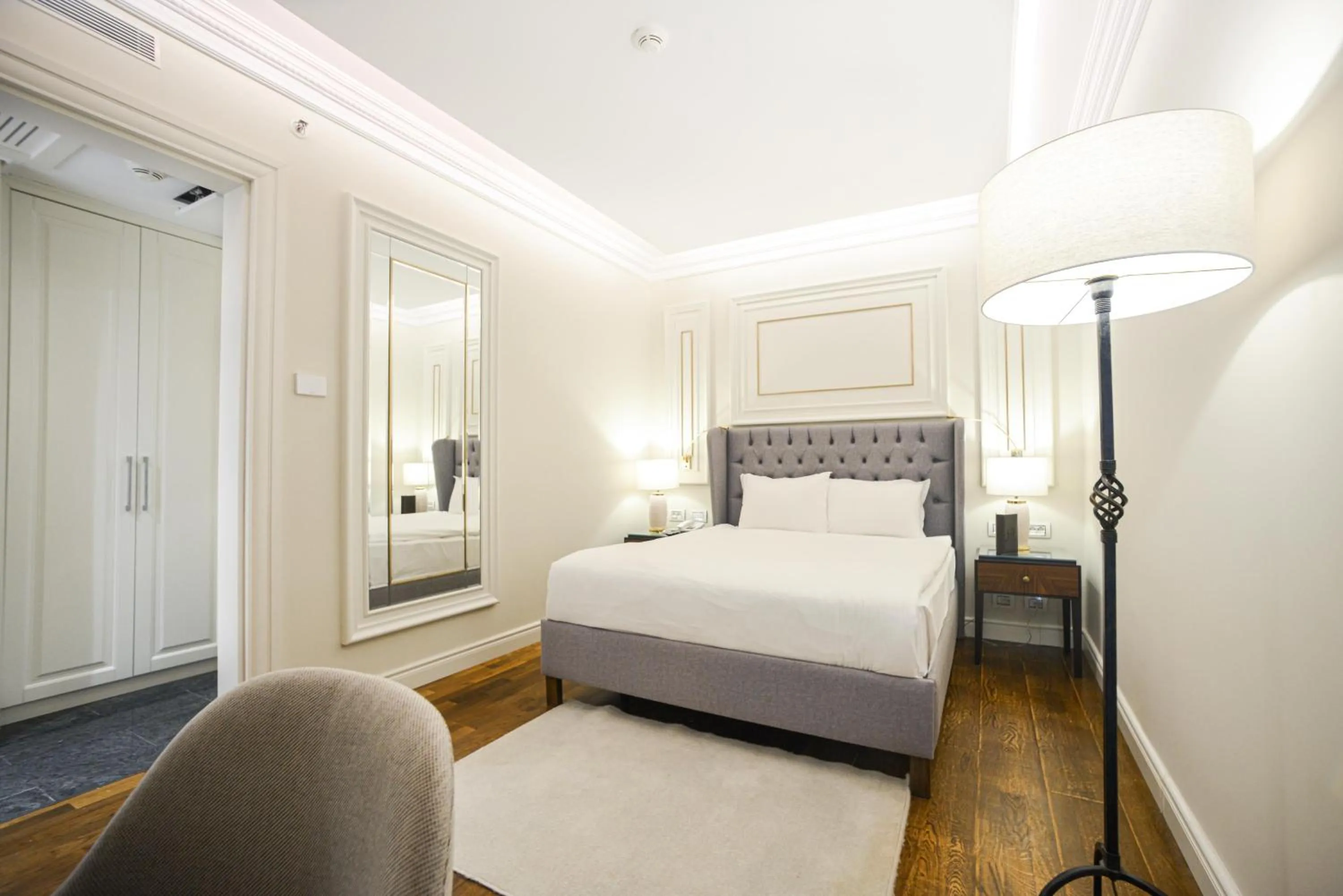 Bed in Xheko Imperial Luxury Hotel & SPA