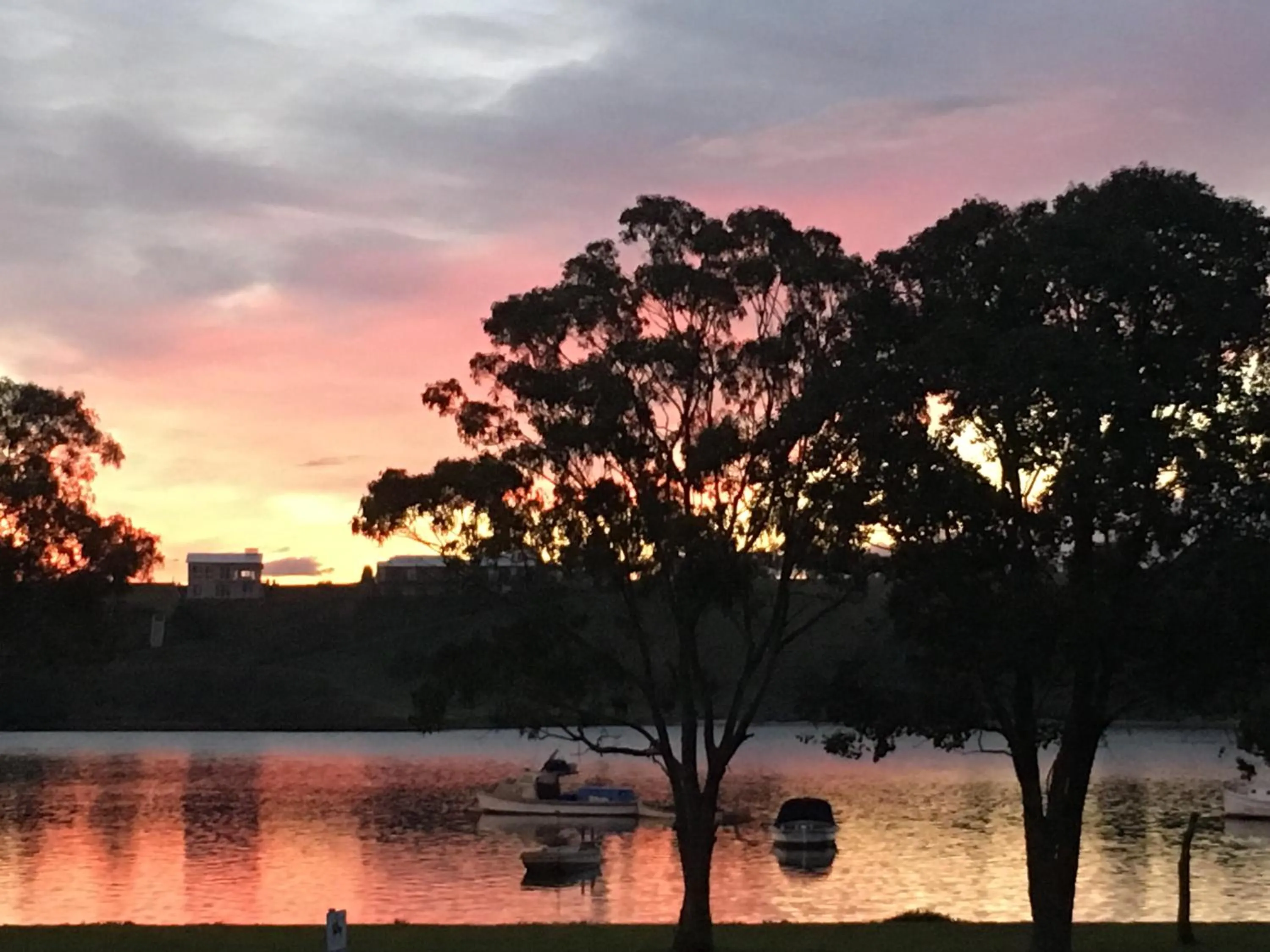 Apartment - Ground Floor in The Wheelhouse - 2BR Waterfront Apt in town