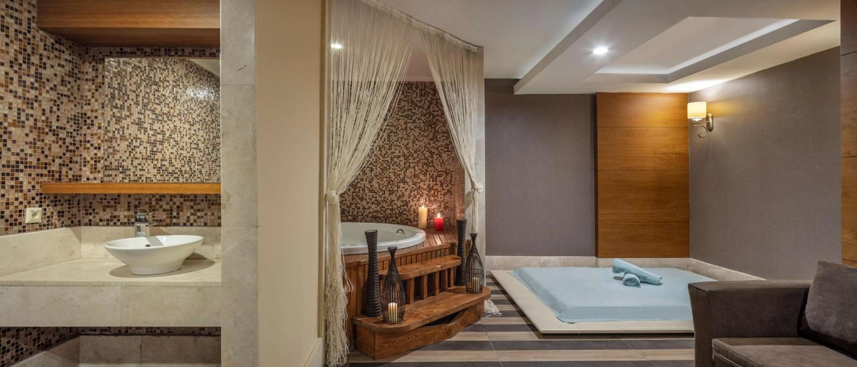 Spa and wellness centre/facilities, Bed in Wyndham Garden Lara