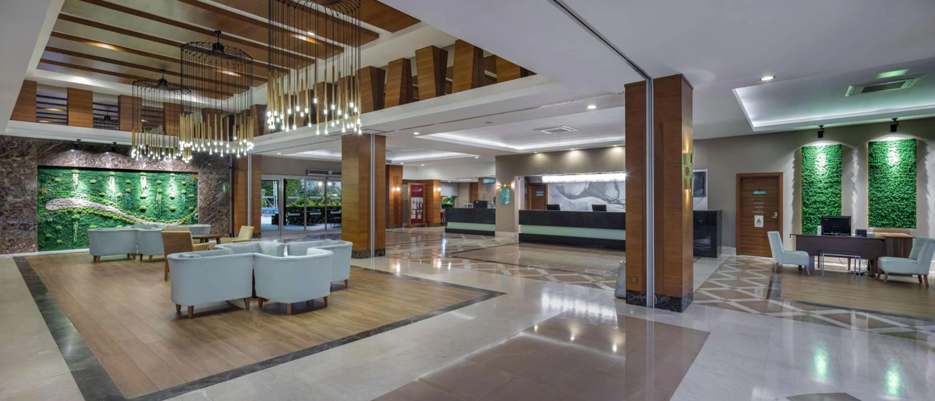 Lobby or reception in Wyndham Garden Lara