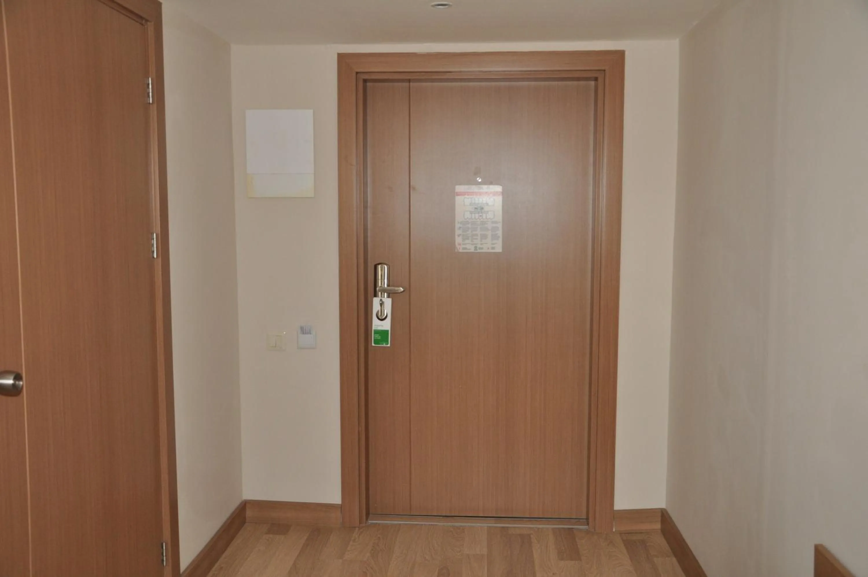 Massage in Wyndham Garden Lara