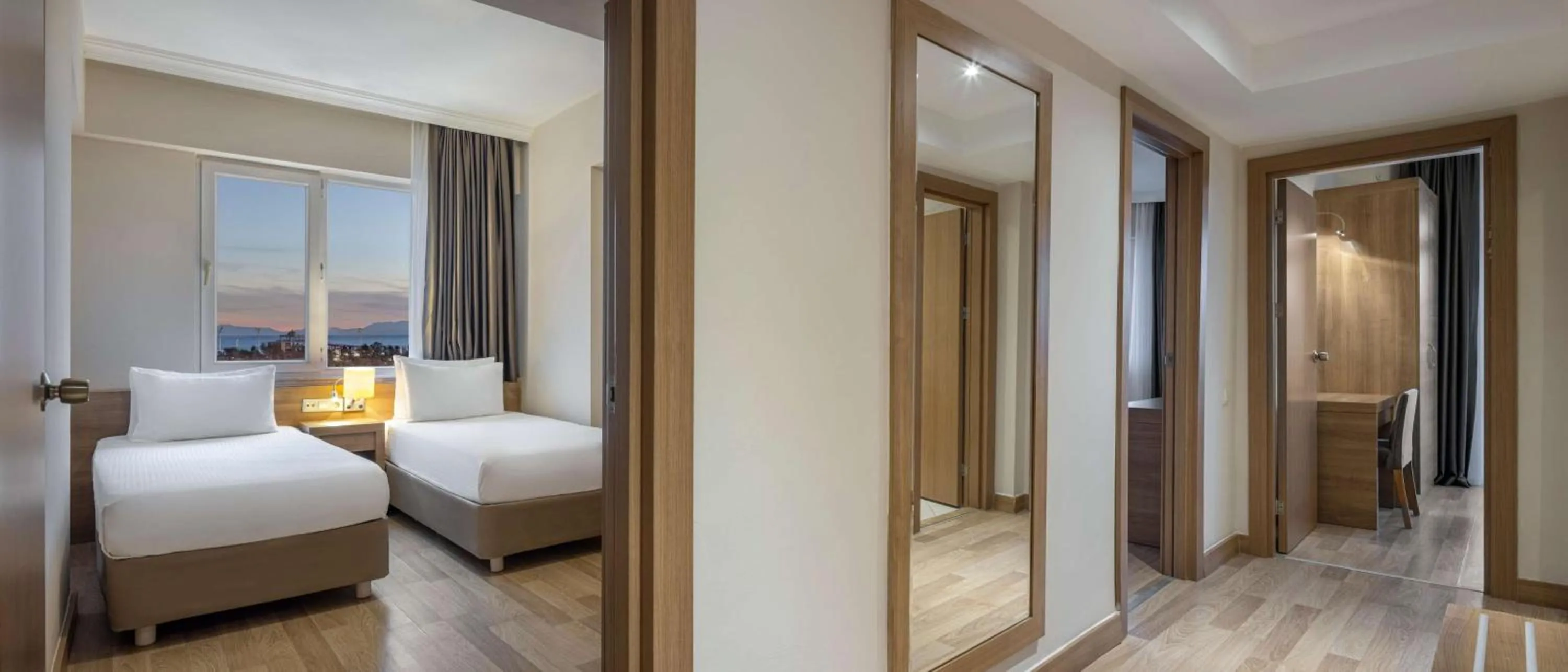 Bedroom, Bed in Wyndham Garden Lara