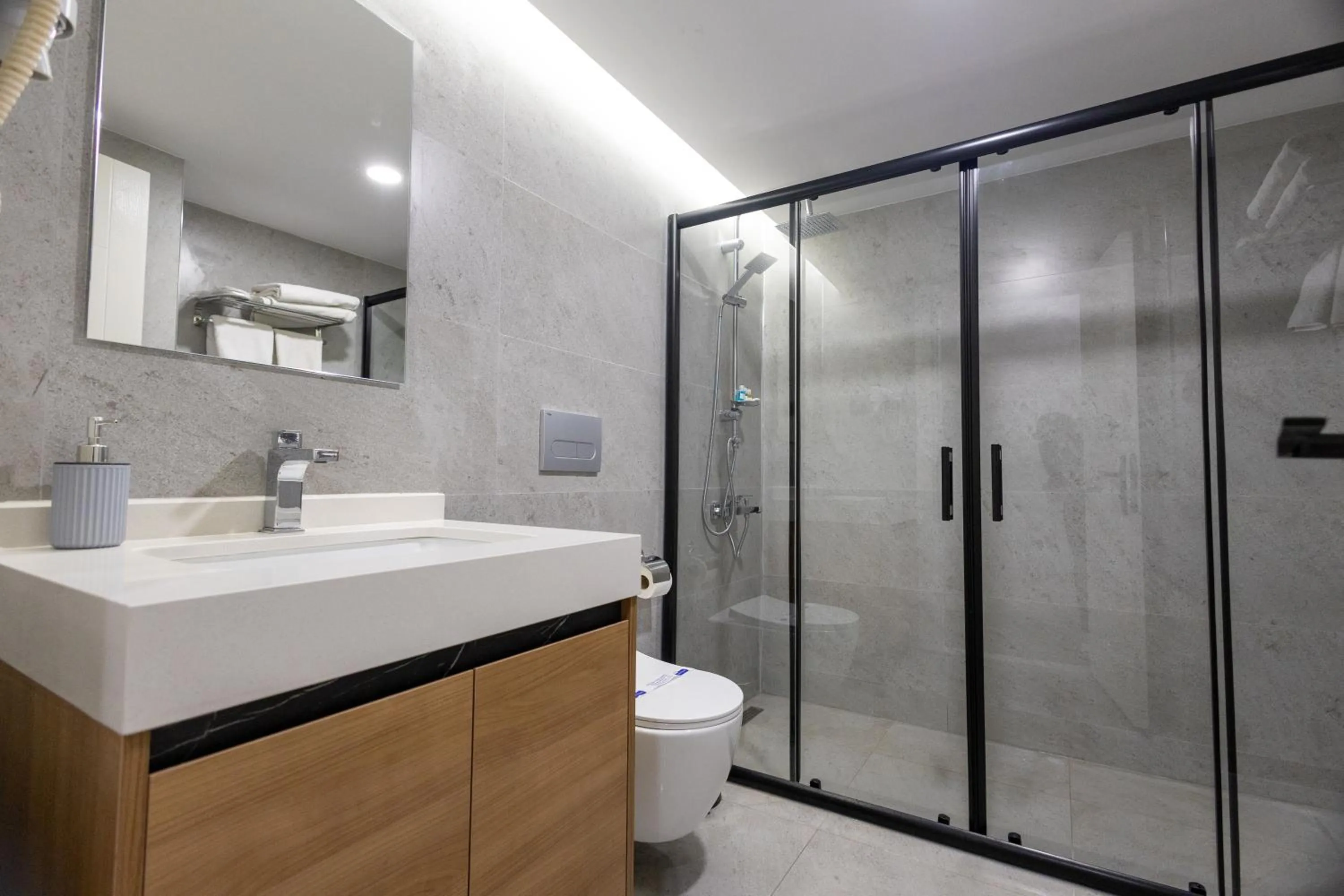 Shower in Ottoman Palace Hotel Edirne