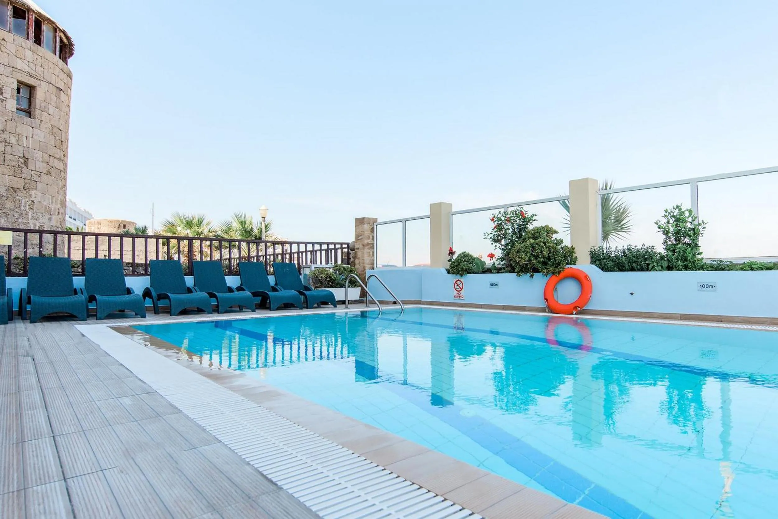 Swimming pool in Hotel Riviera