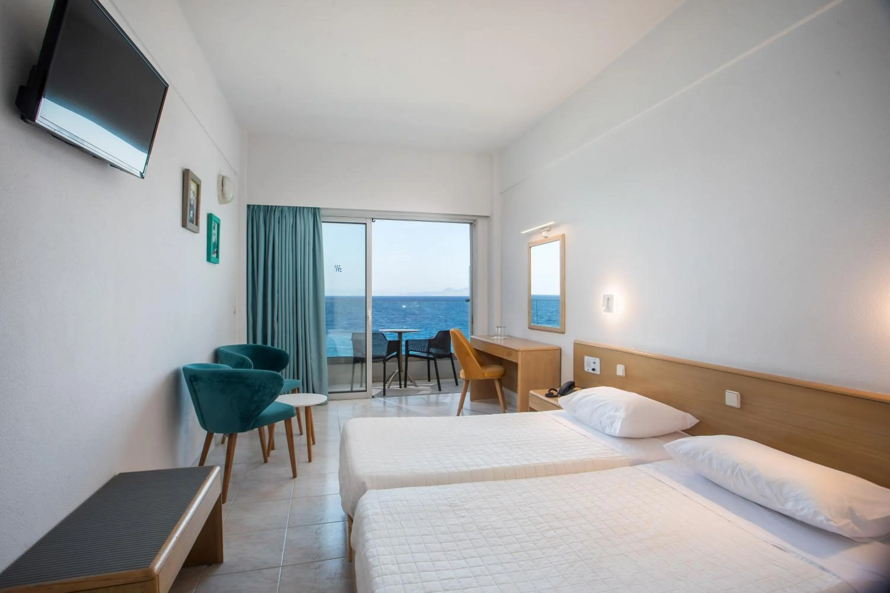 Bedroom, Bed in Hotel Riviera