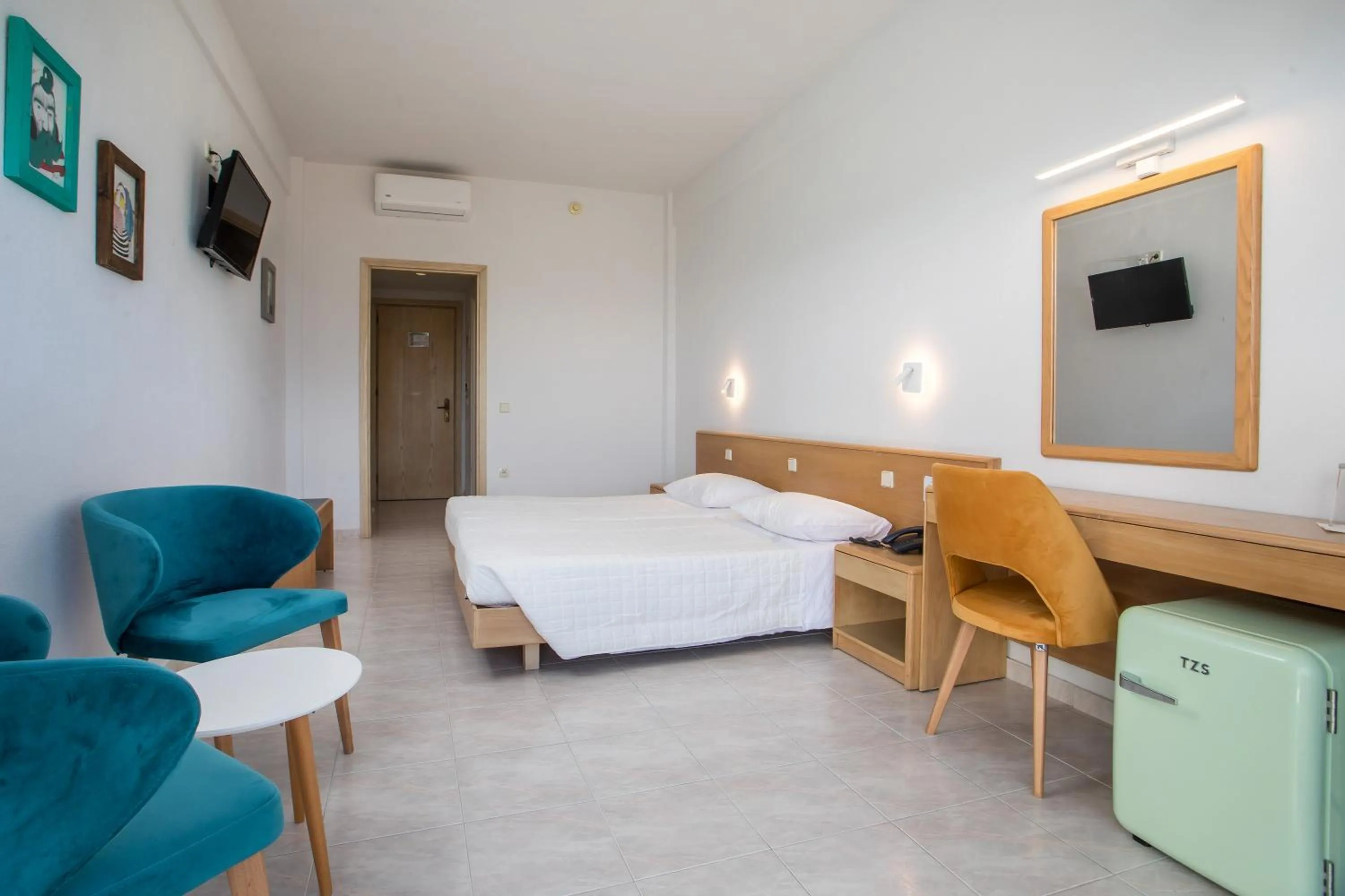 Bed in Hotel Riviera