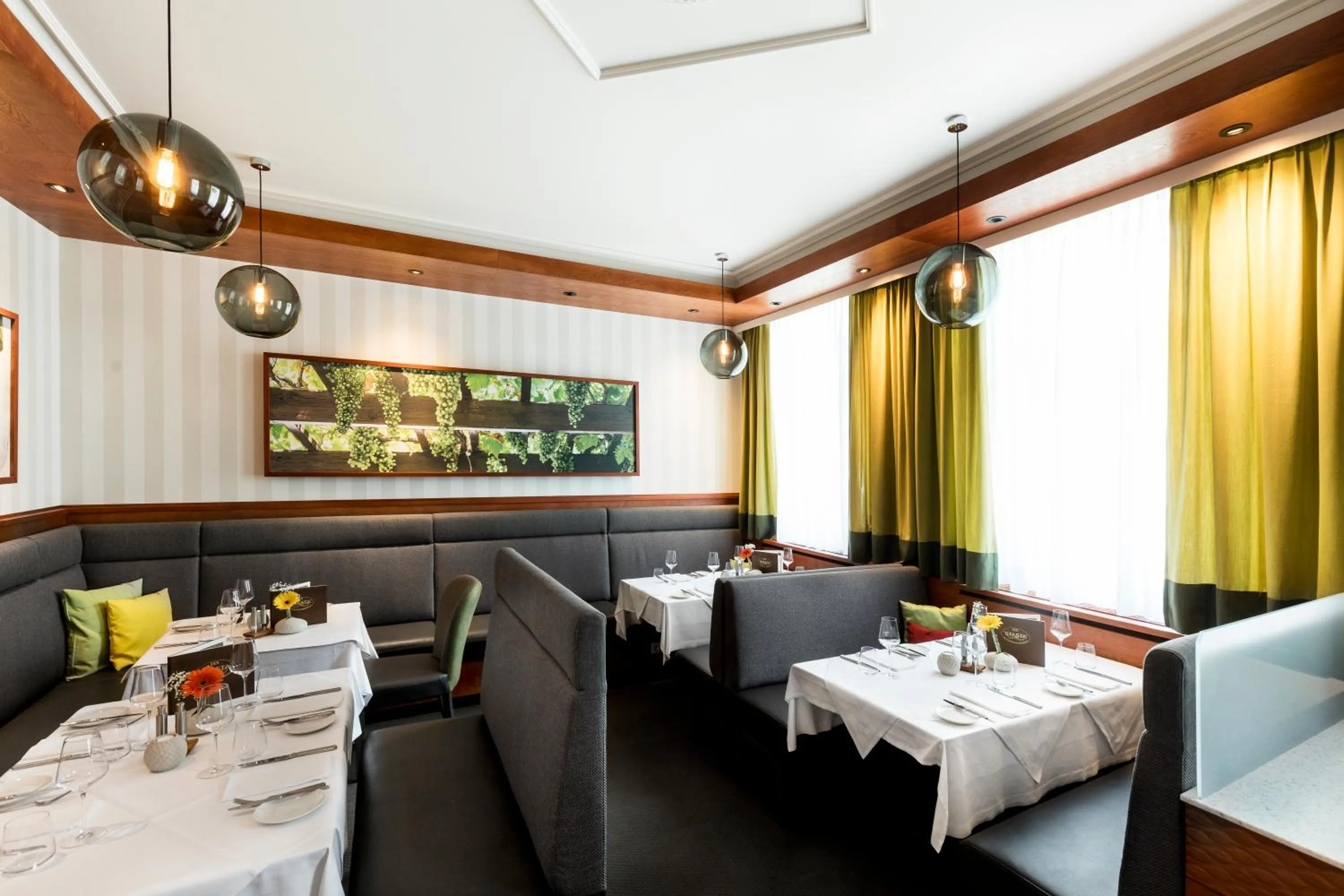 Restaurant/places to eat in Der Stasta