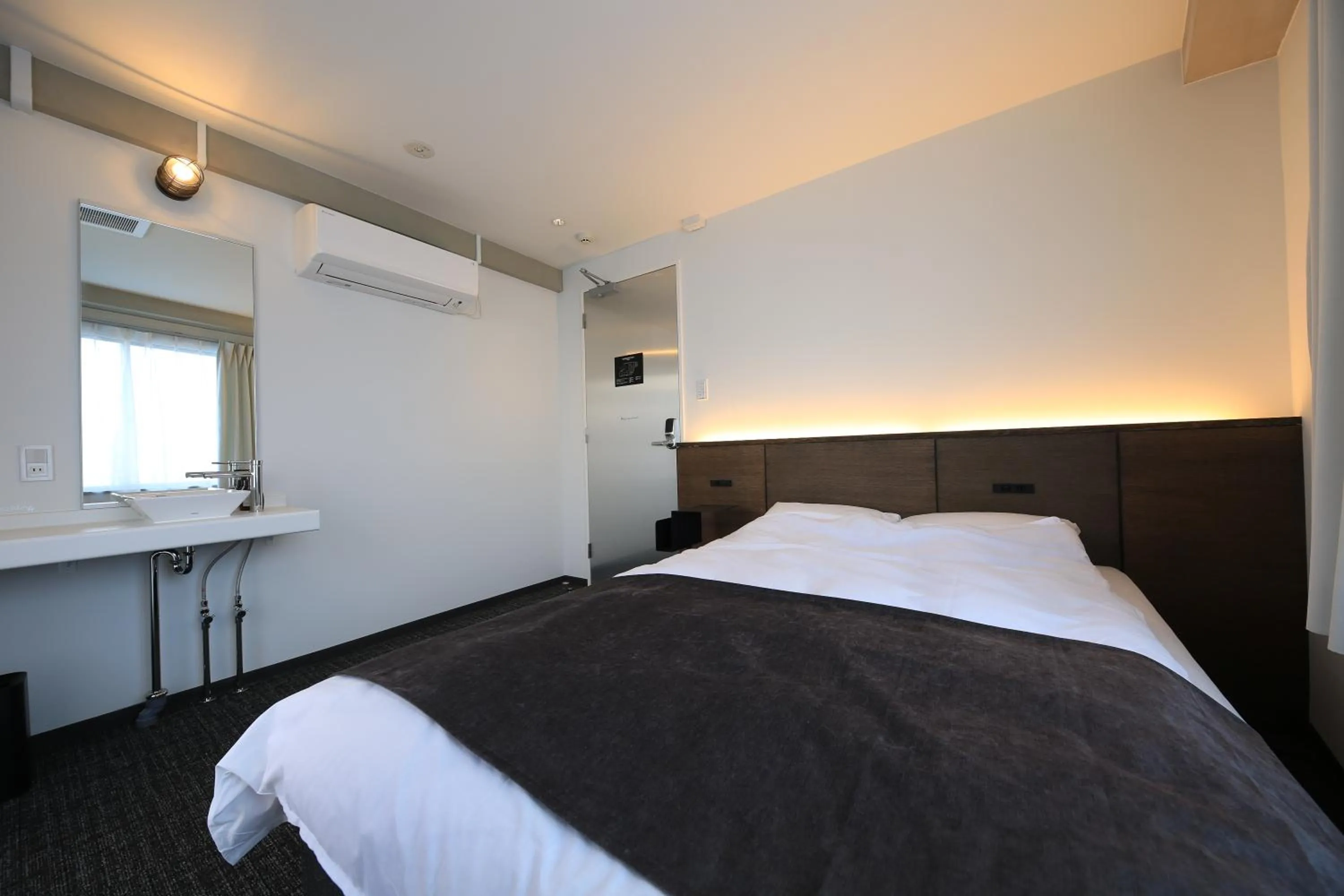 Bed in UNPLAN Shinjuku