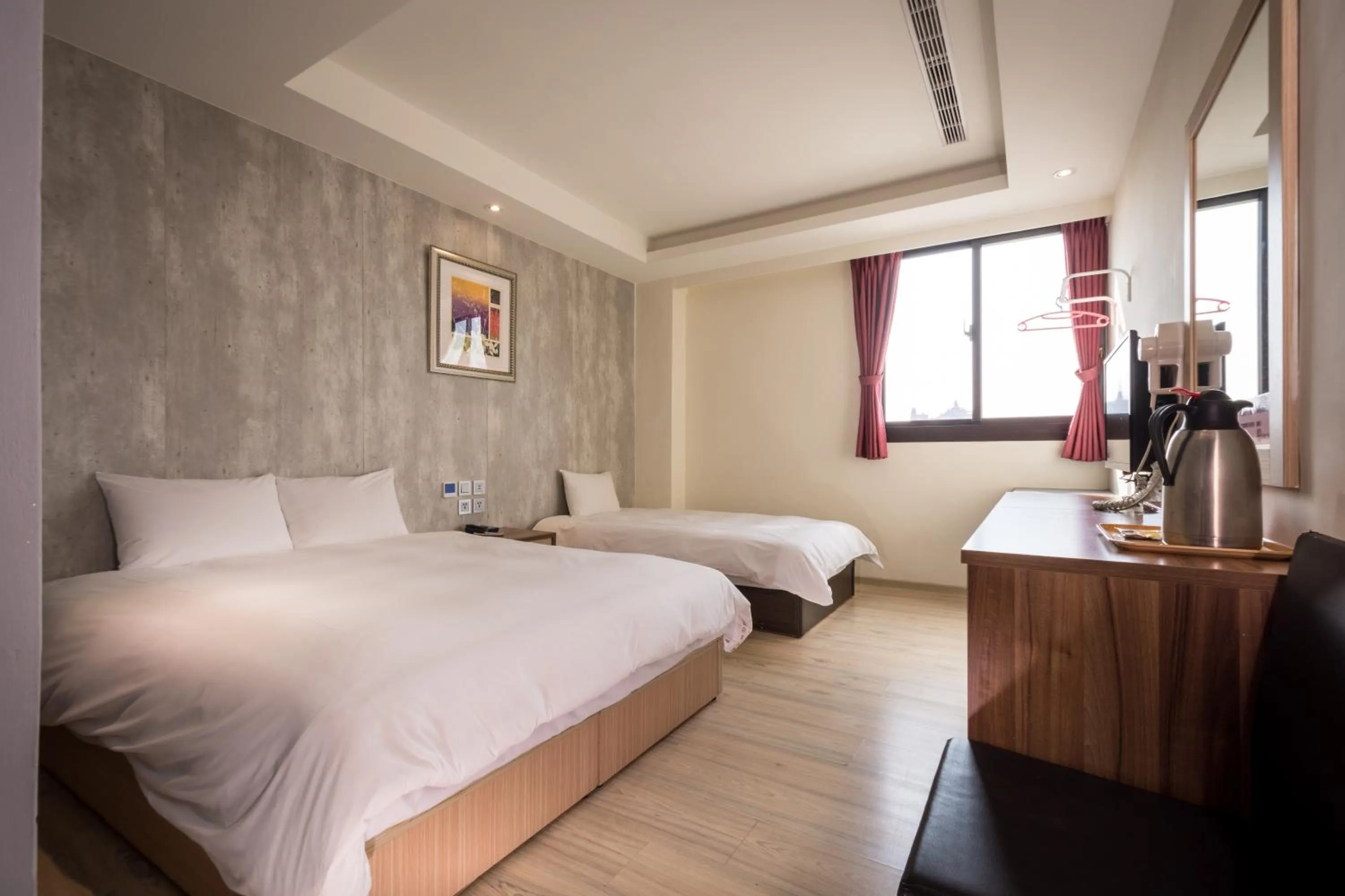 Photo of the whole room, Bed in Yadi Hotel