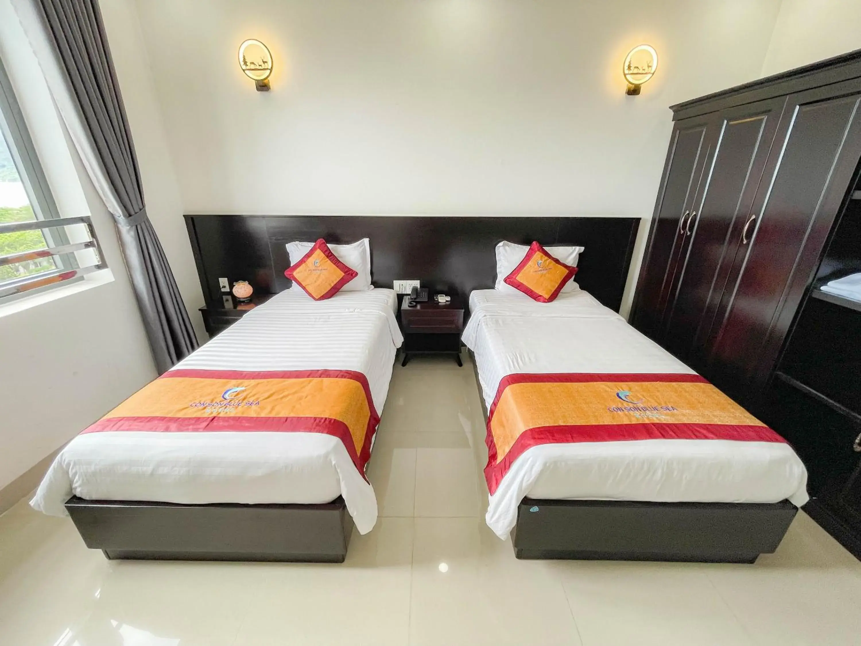 Superior Double or Twin Room with Sea View in Con Son Blue Sea Hotel Superior Double or Twin Room with Sea View in Con Son Blue Sea Hotel