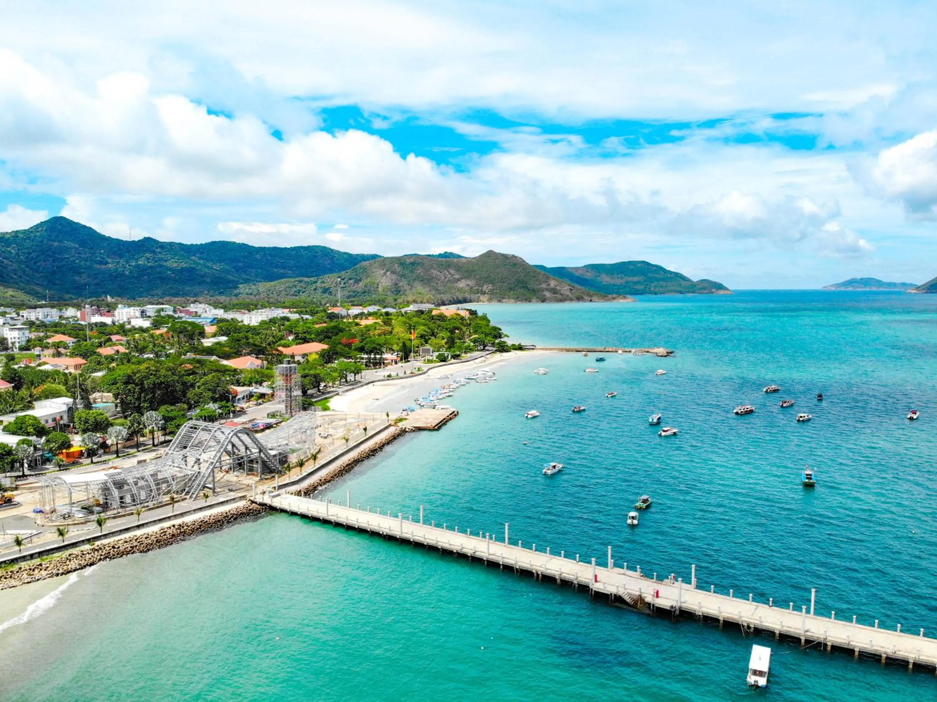 Beach in Con Son Blue Sea Hotel