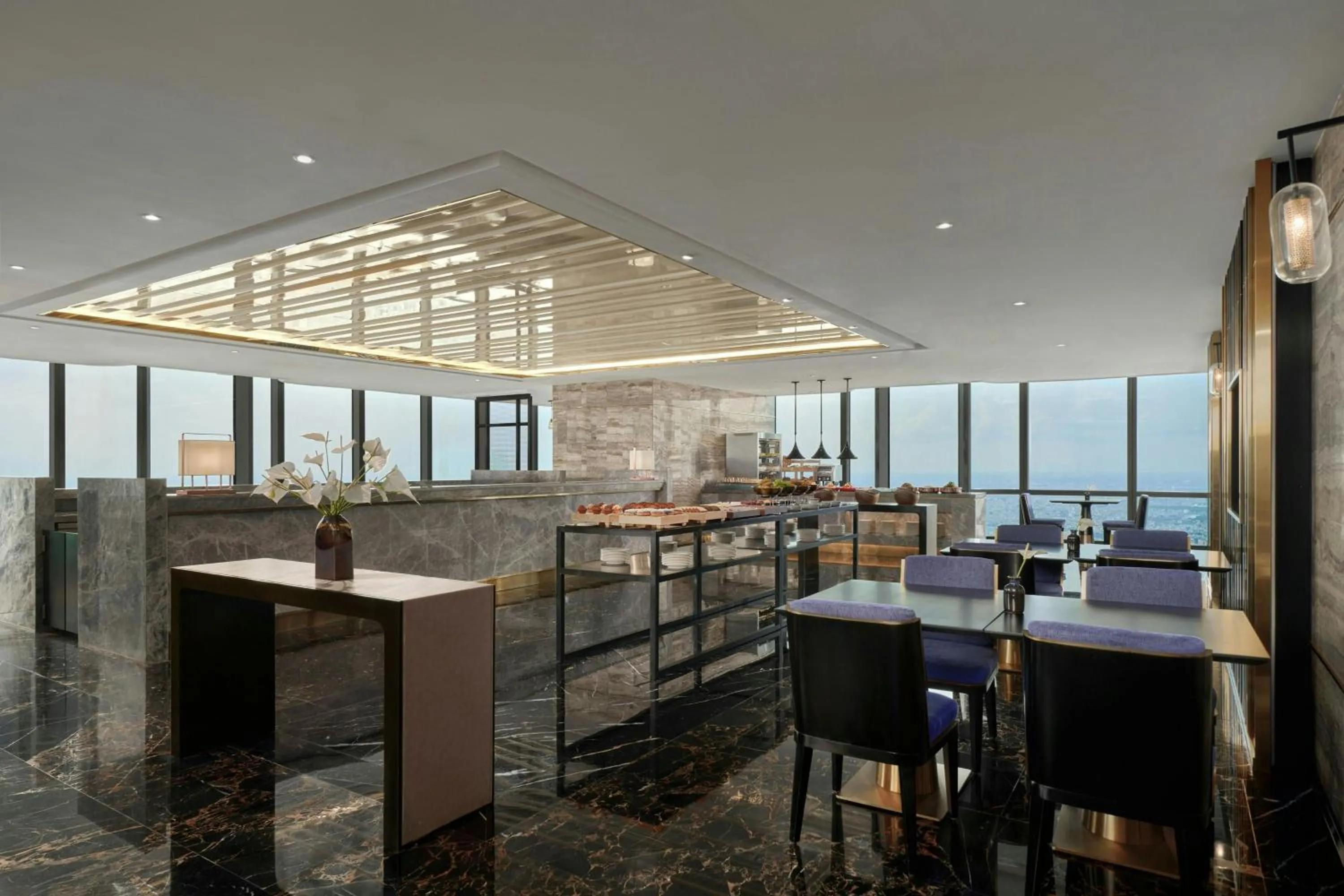 Lounge or bar in Vinpearl Landmark 81, Autograph Collection