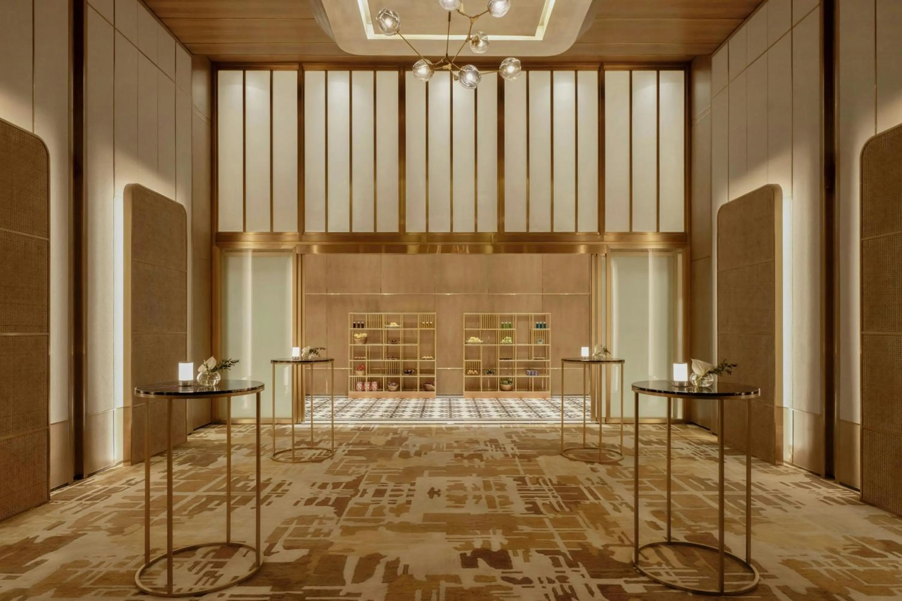 Meeting/conference room in Vinpearl Landmark 81, Autograph Collection