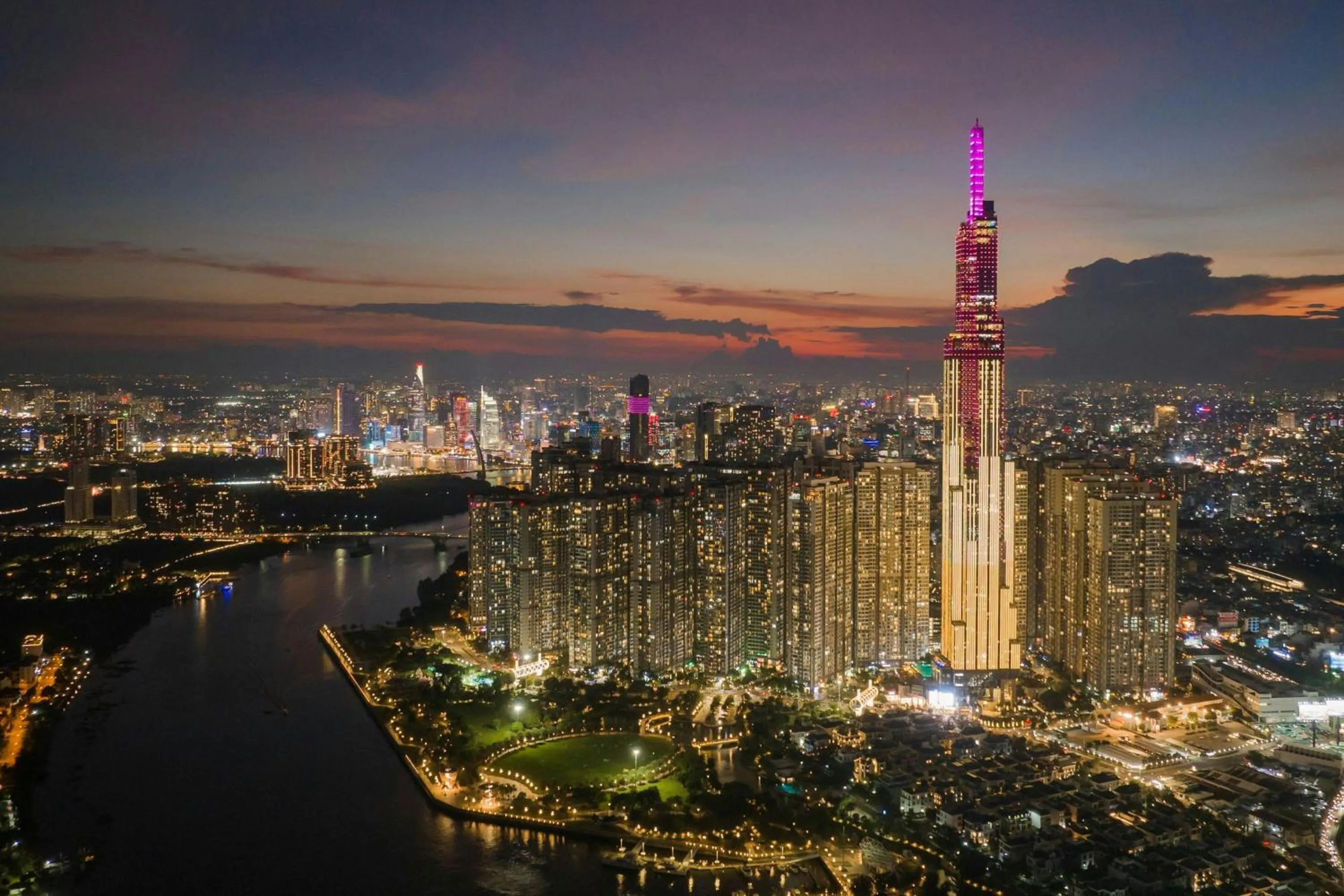 View (from property/room) in Vinpearl Landmark 81, Autograph Collection