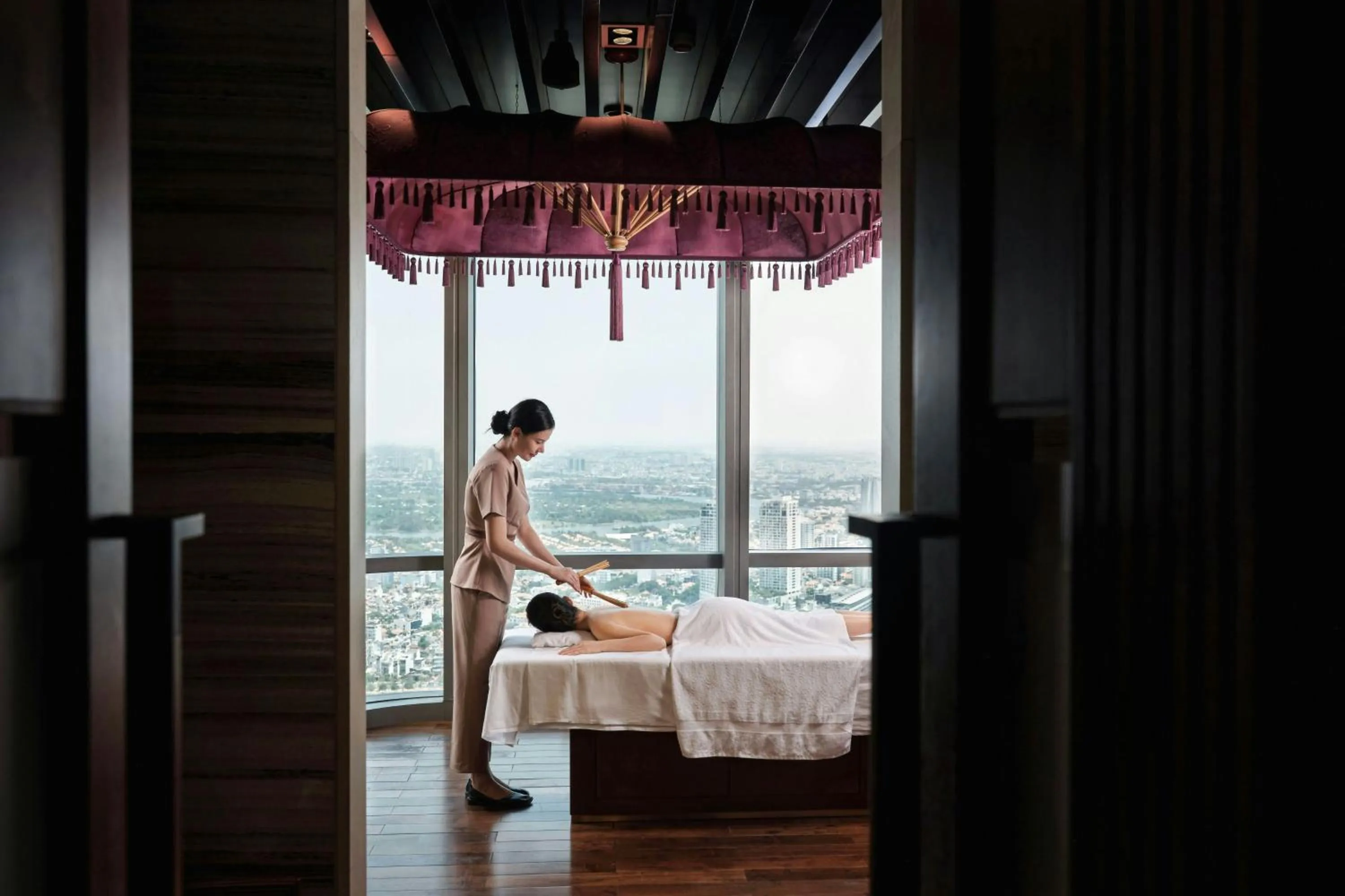 Spa and wellness centre/facilities, Bed in Vinpearl Landmark 81, Autograph Collection
