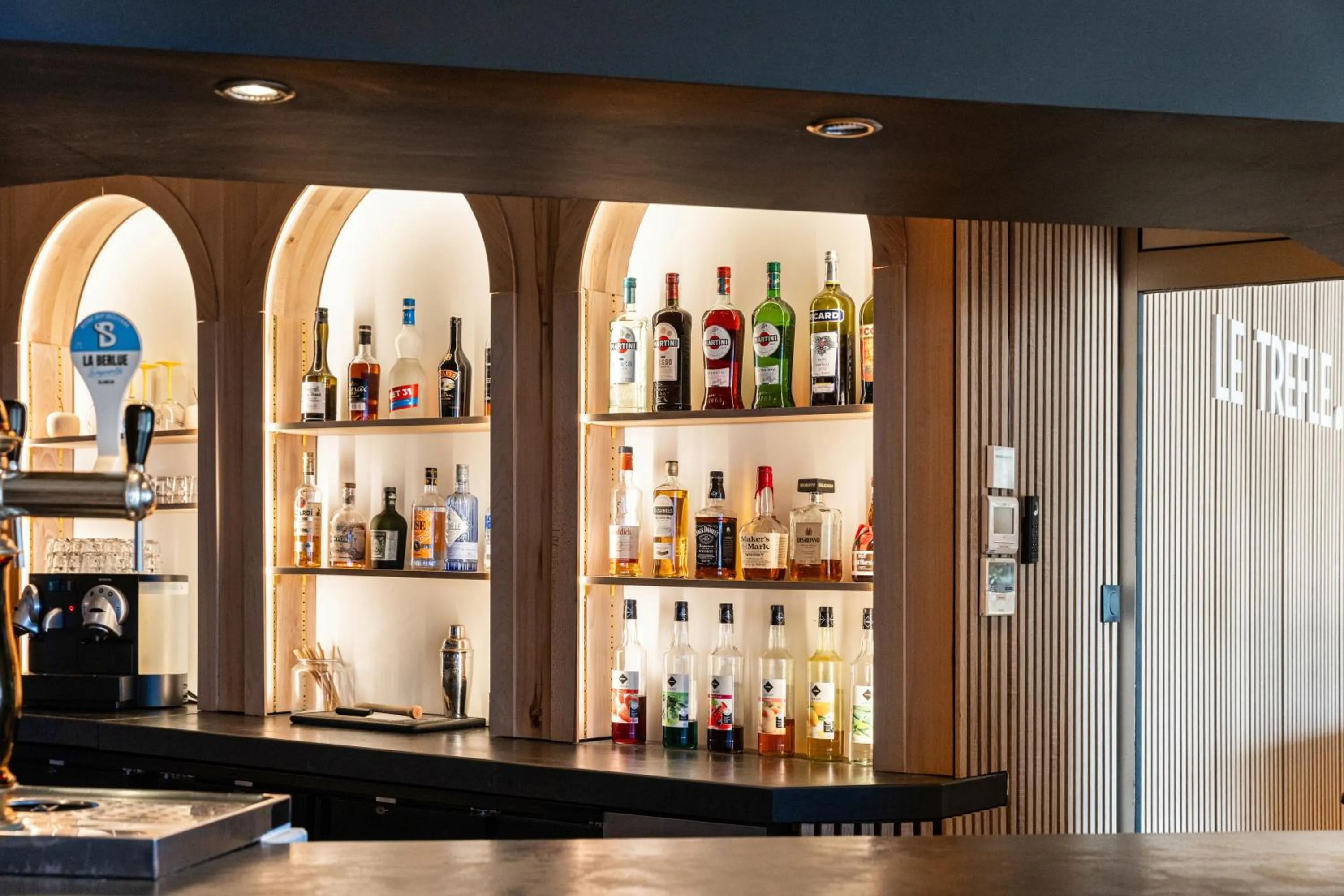 Restaurant/places to eat in Le Trèfle