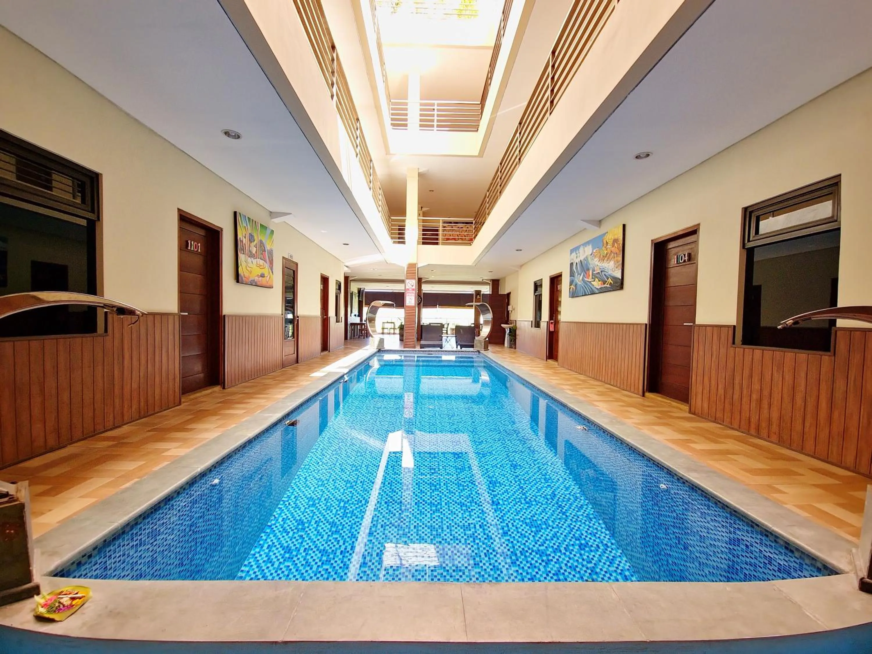 Pool view in Caroline Guest House