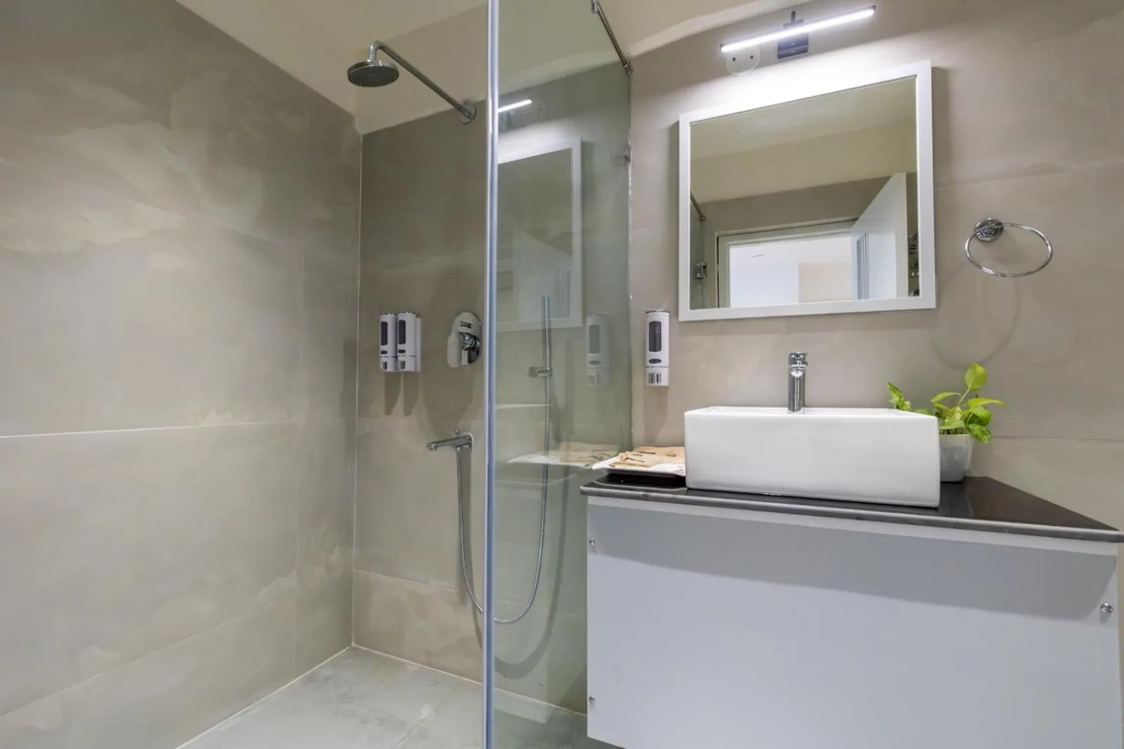 Shower in Offbeat CCU