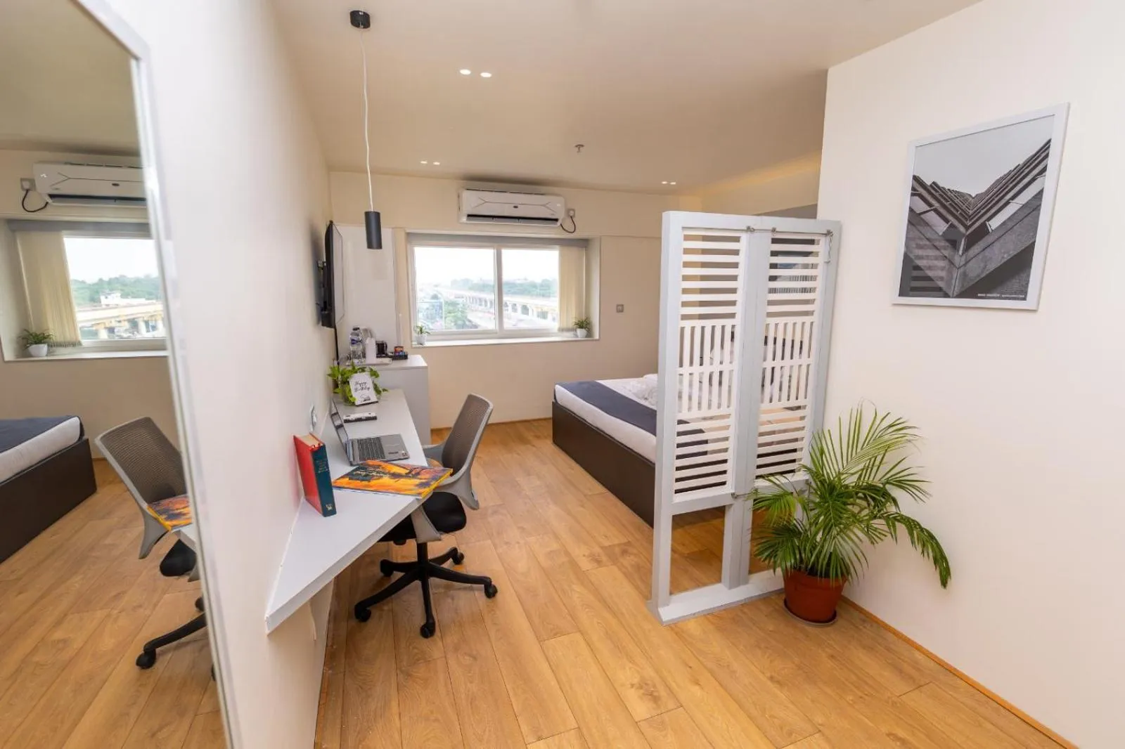 Living room, Bed in Offbeat CCU