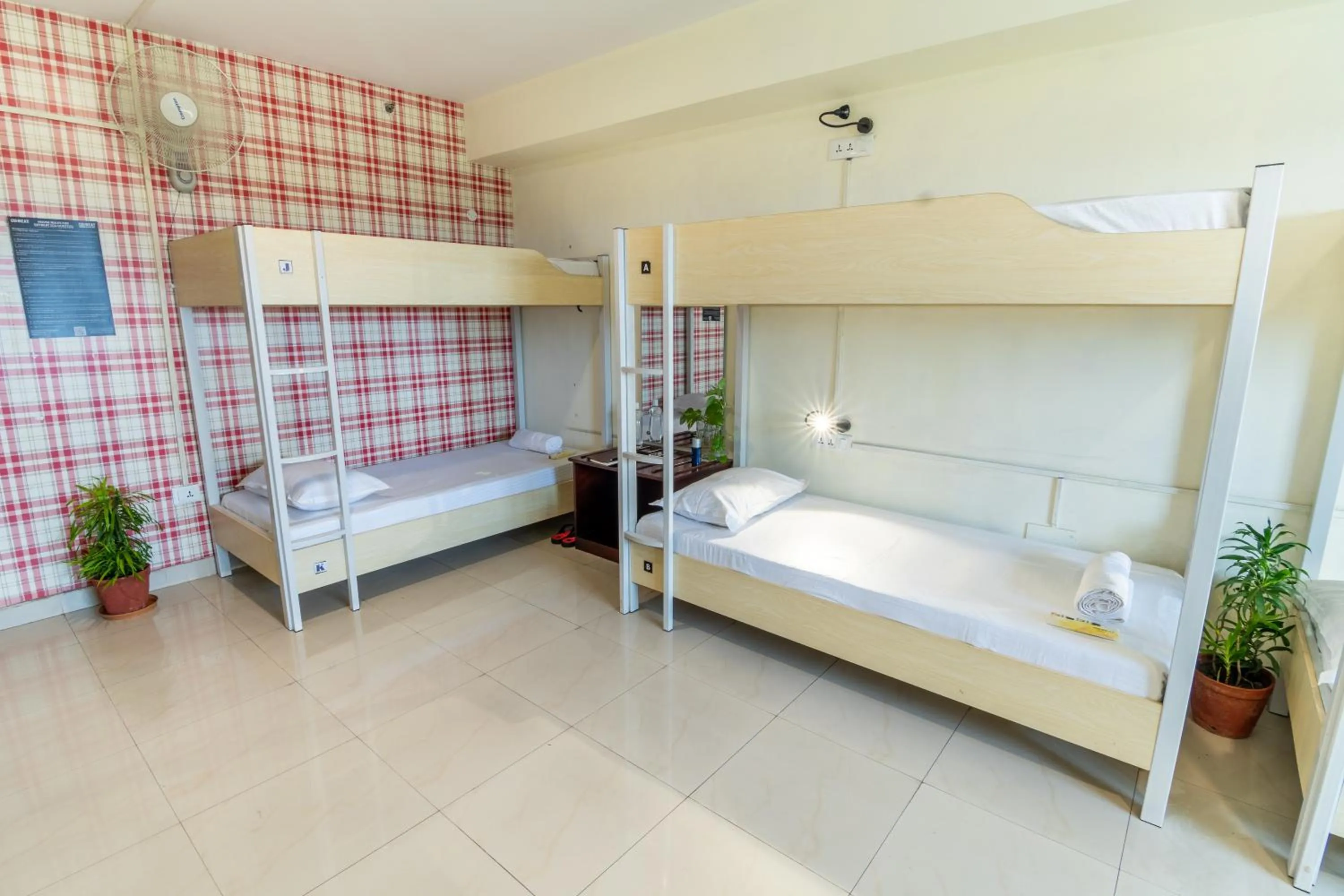 bunk bed, Bed in Offbeat CCU