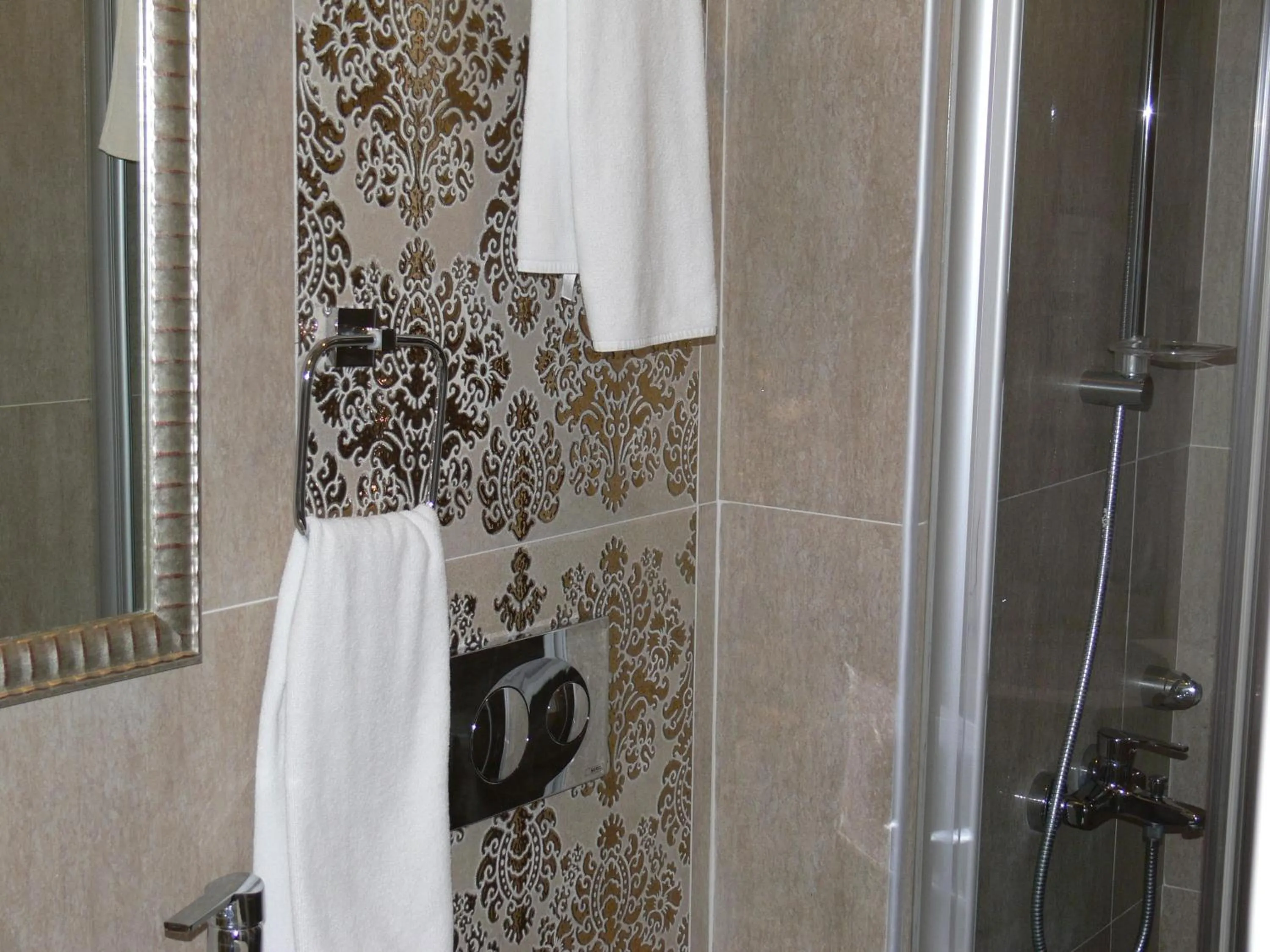 Bathroom in Hotel Coliseum