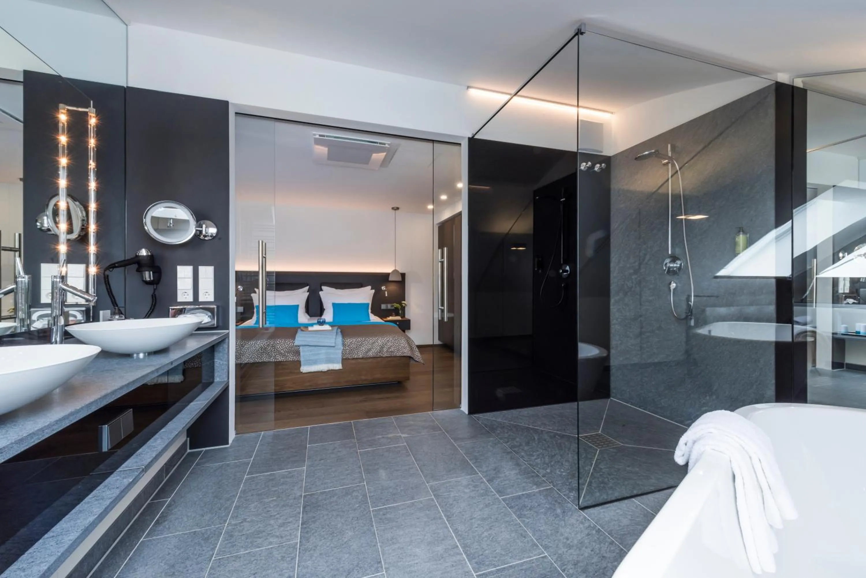 Bathroom, Bed in SEEhotel Friedrichshafen