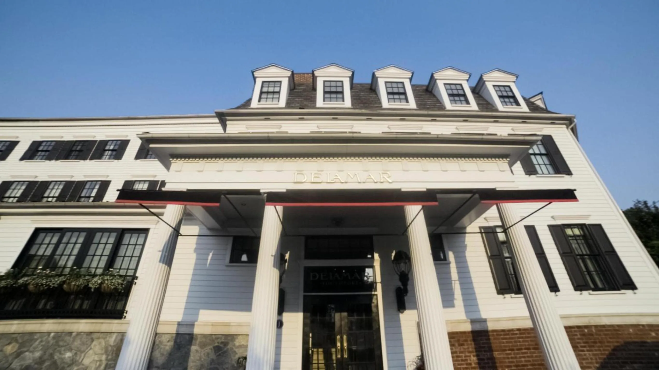 Property building in Delamar Southport