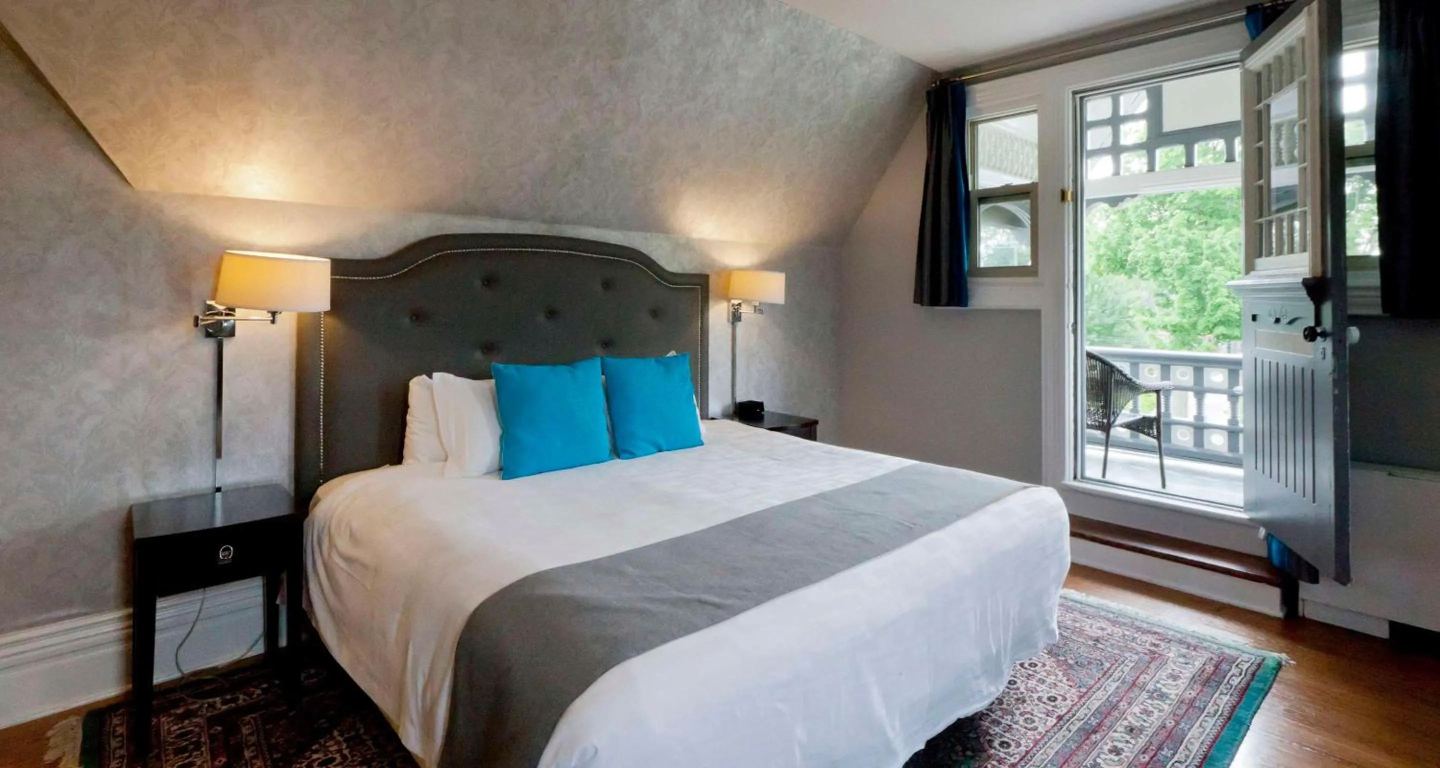 Bedroom, Bed in Idlewyld Inn & Spa