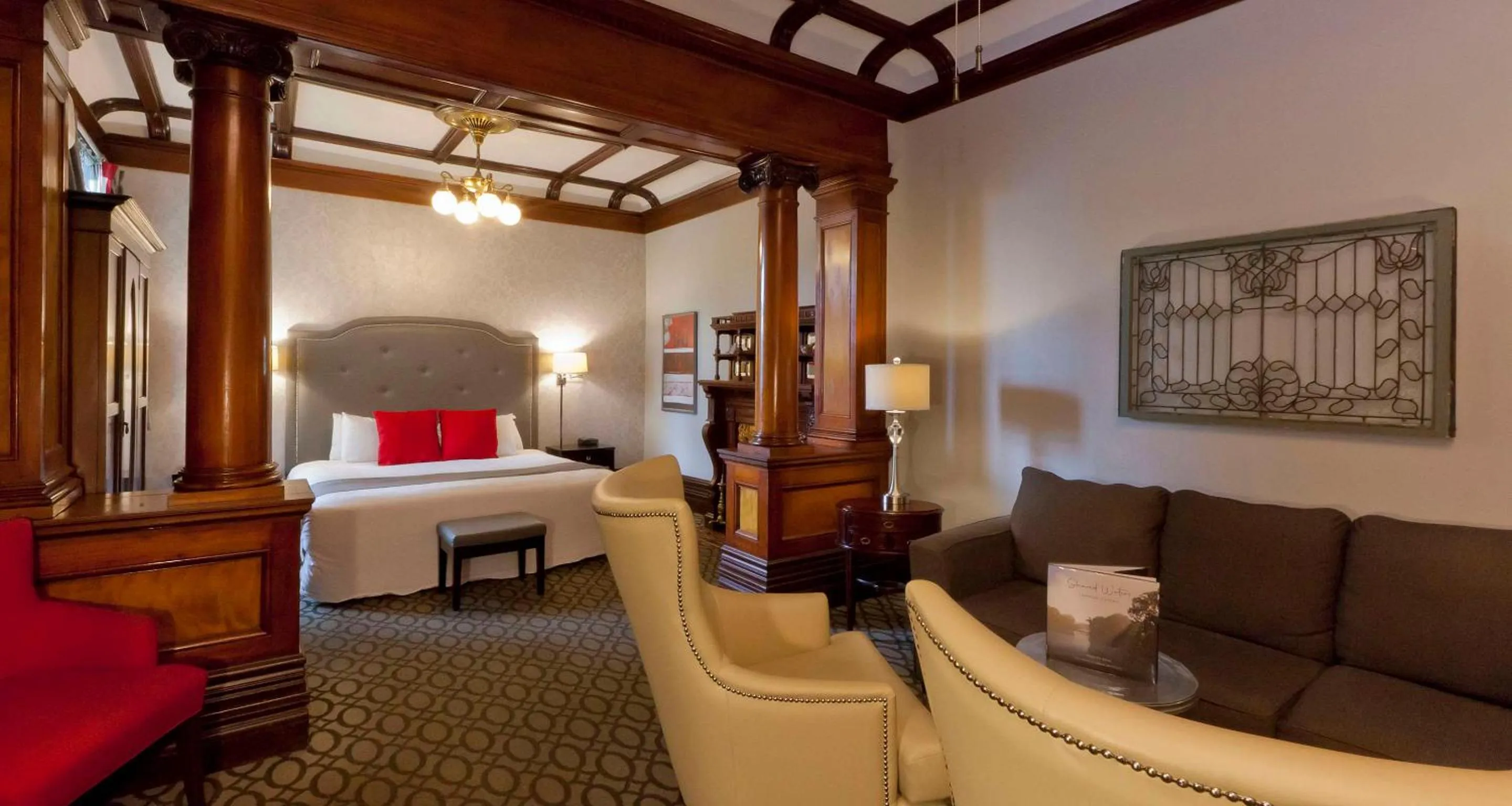 Bedroom, Bed in Idlewyld Inn & Spa