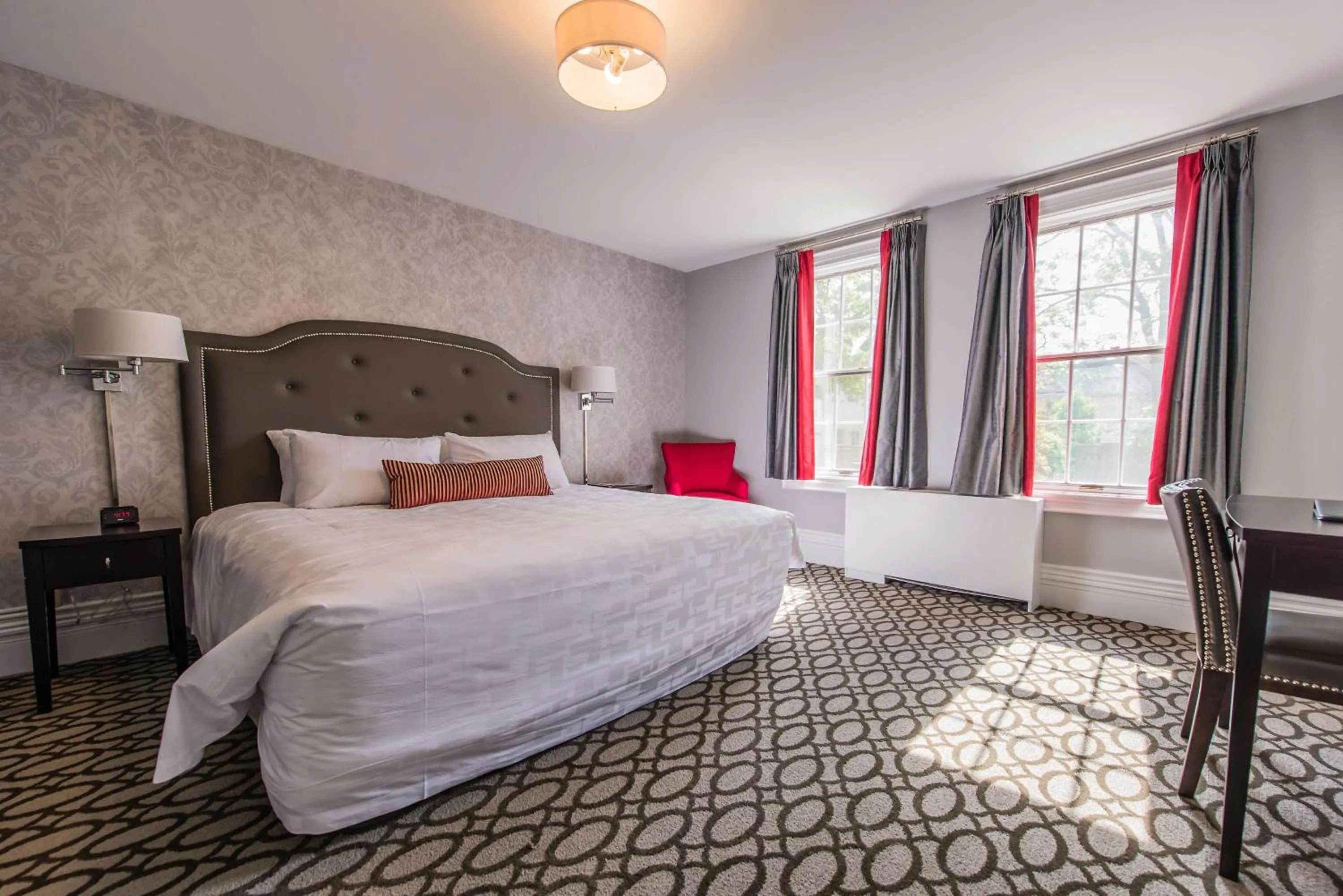 Bedroom, Bed in Idlewyld Inn & Spa