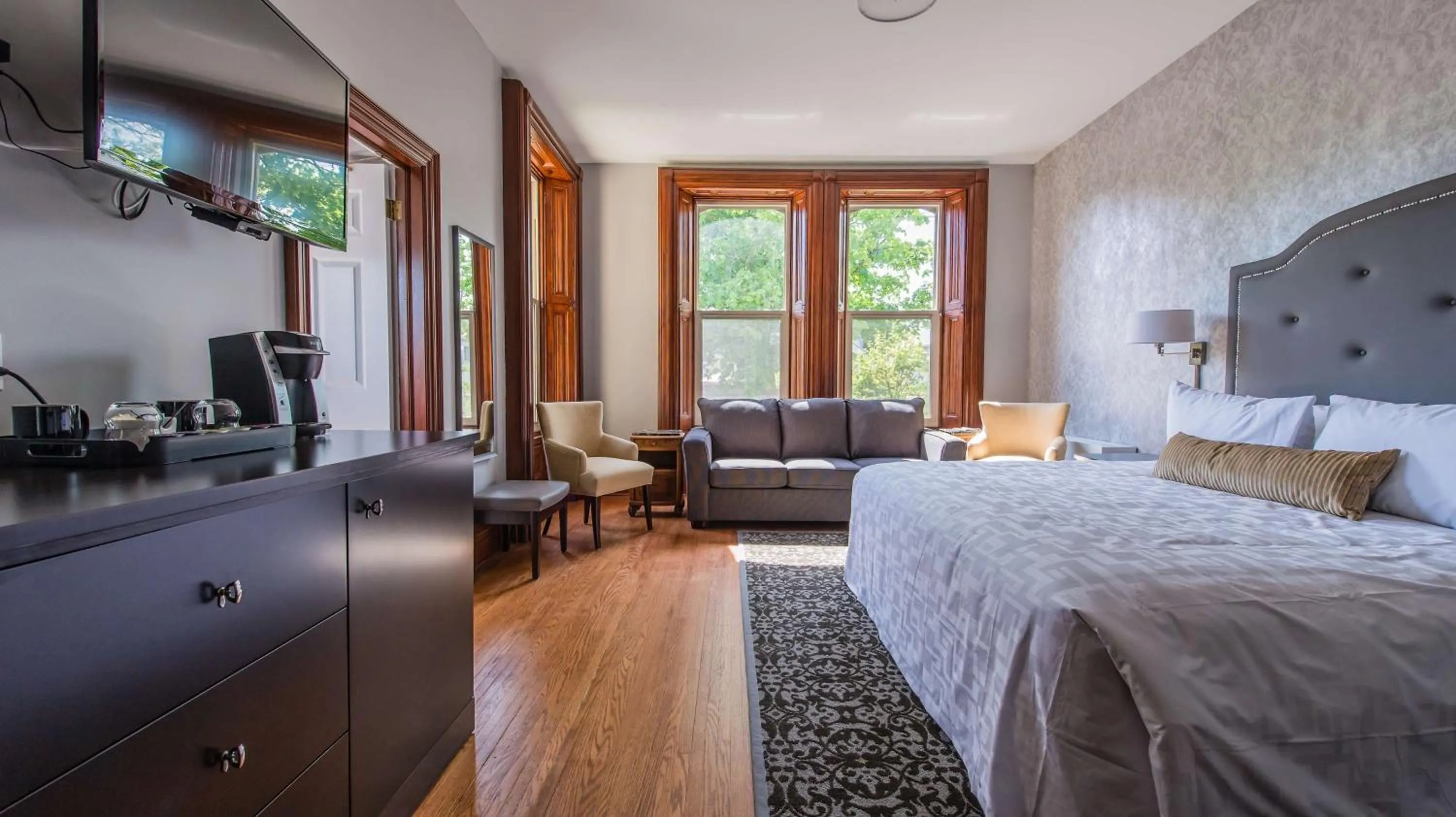 Bedroom, Bed in Idlewyld Inn & Spa