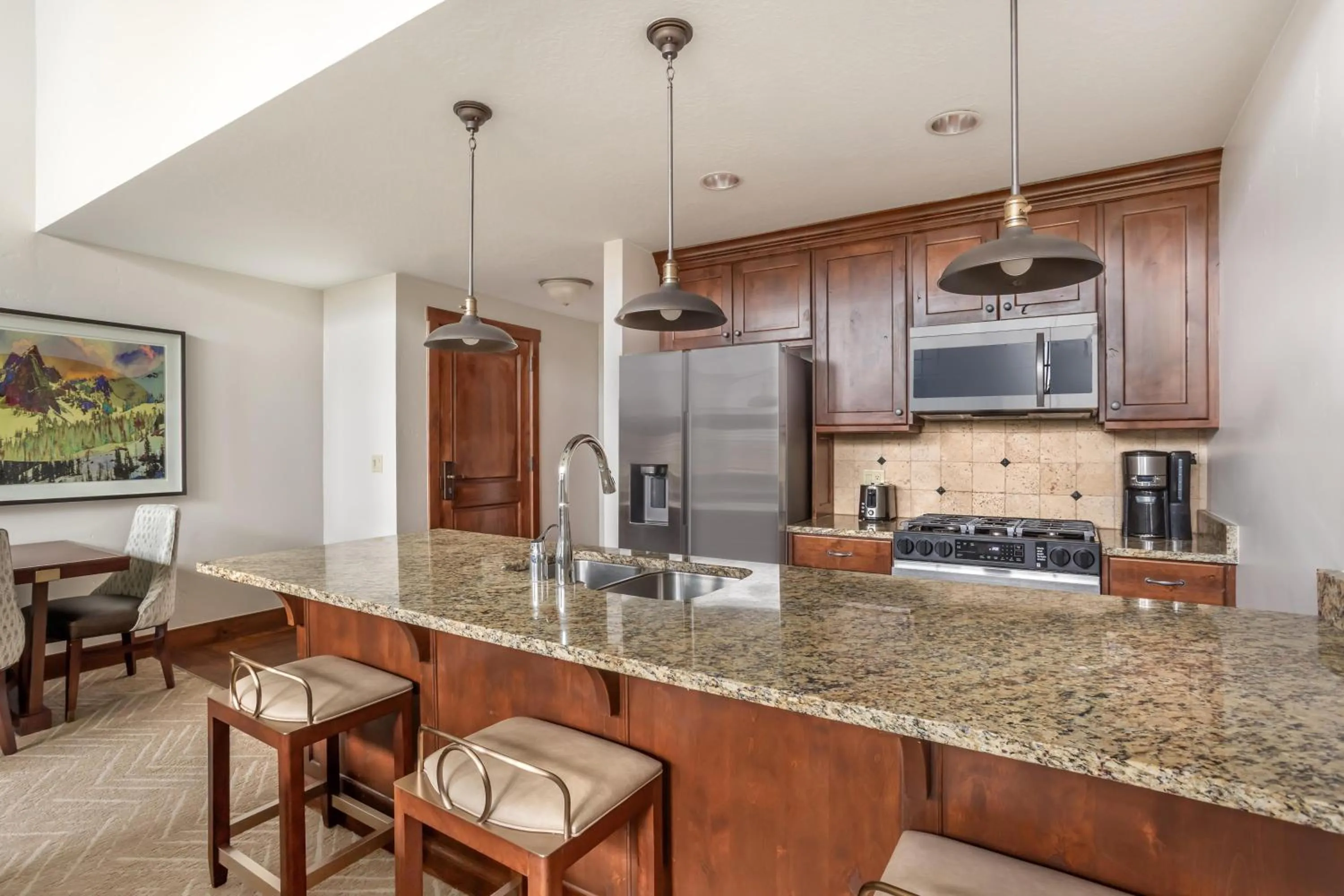 Kitchen or kitchenette in Hilton Grand Vacations Club Sunrise Lodge Park City