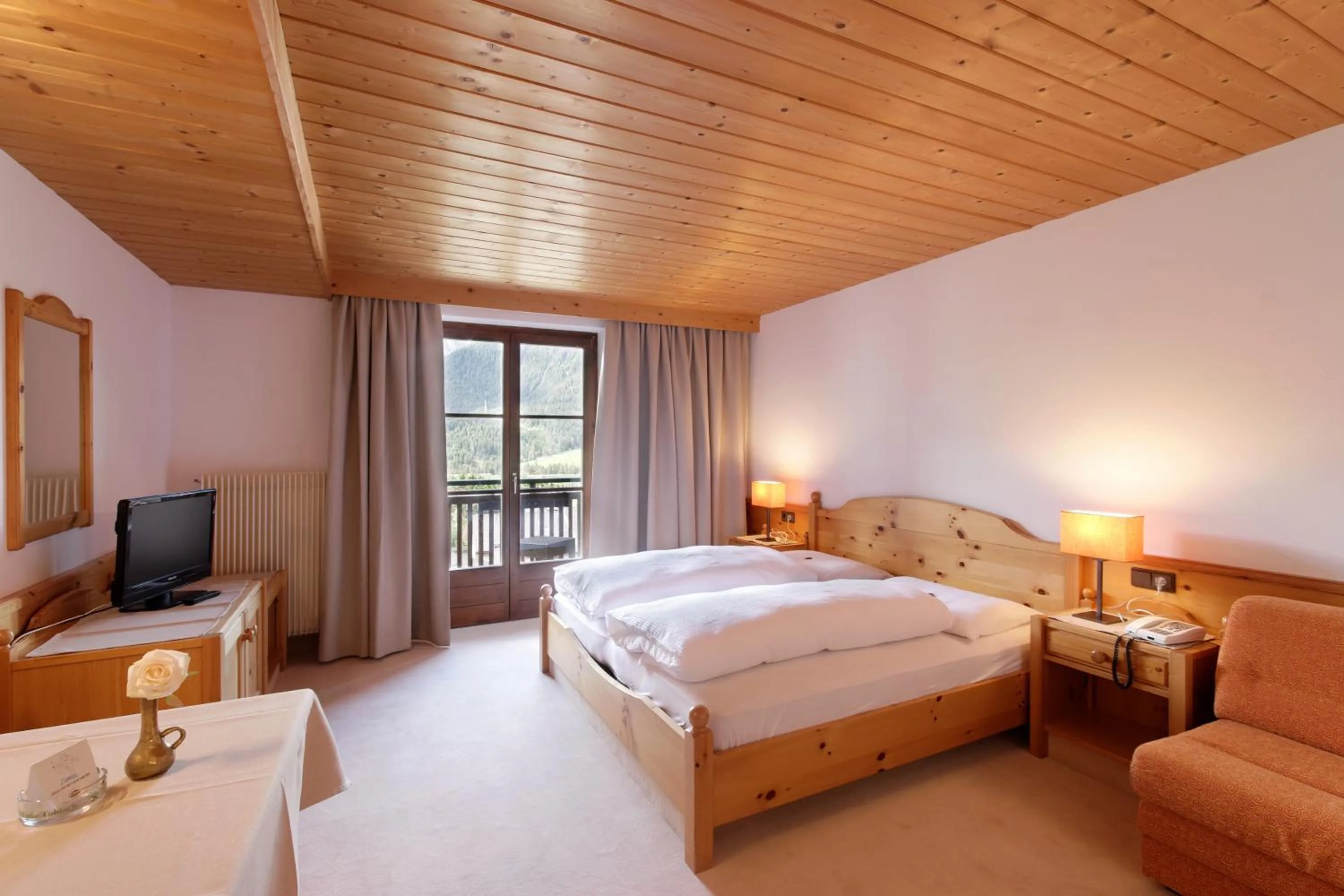 Photo of the whole room, Bed in Panorama Garni Ingrid