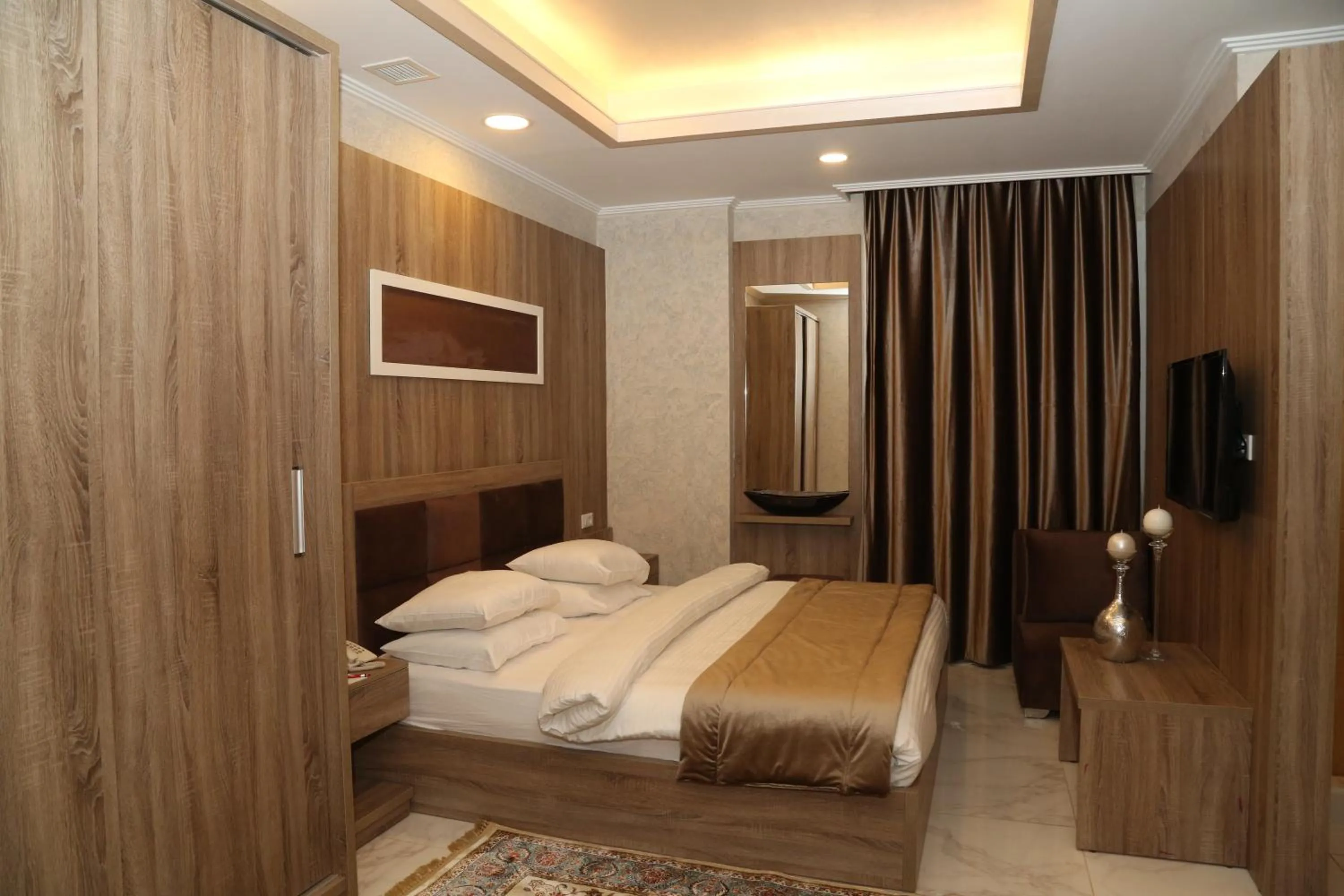 Bed in Pearl of Beirut Hotel & Spa