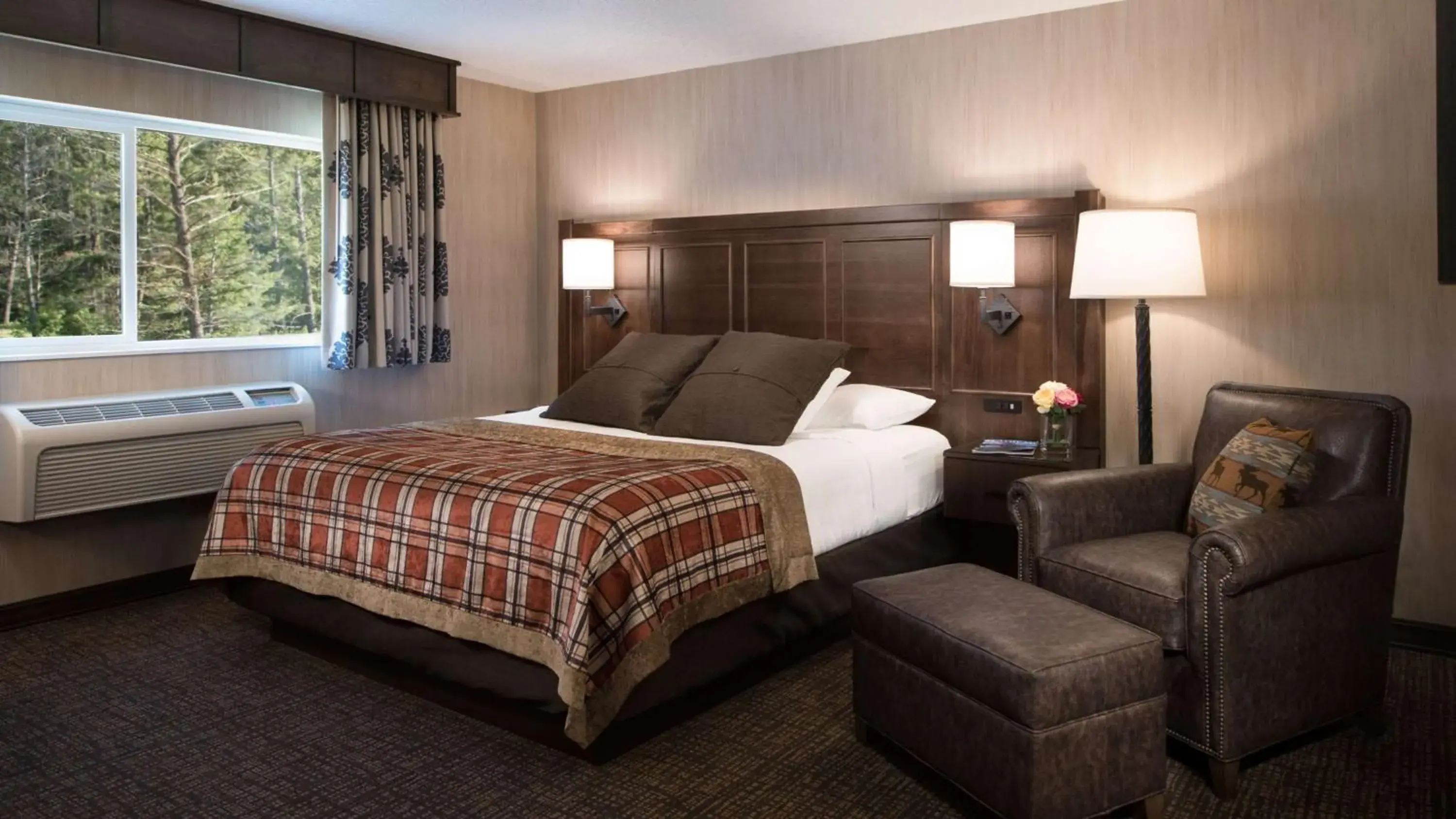 Executive King Room - Non-Smoking in Best Western Plus Flathead Lake Inn and Suites Executive King Room - Non-Smoking in Best Western Plus Flathead Lake Inn and Suites
