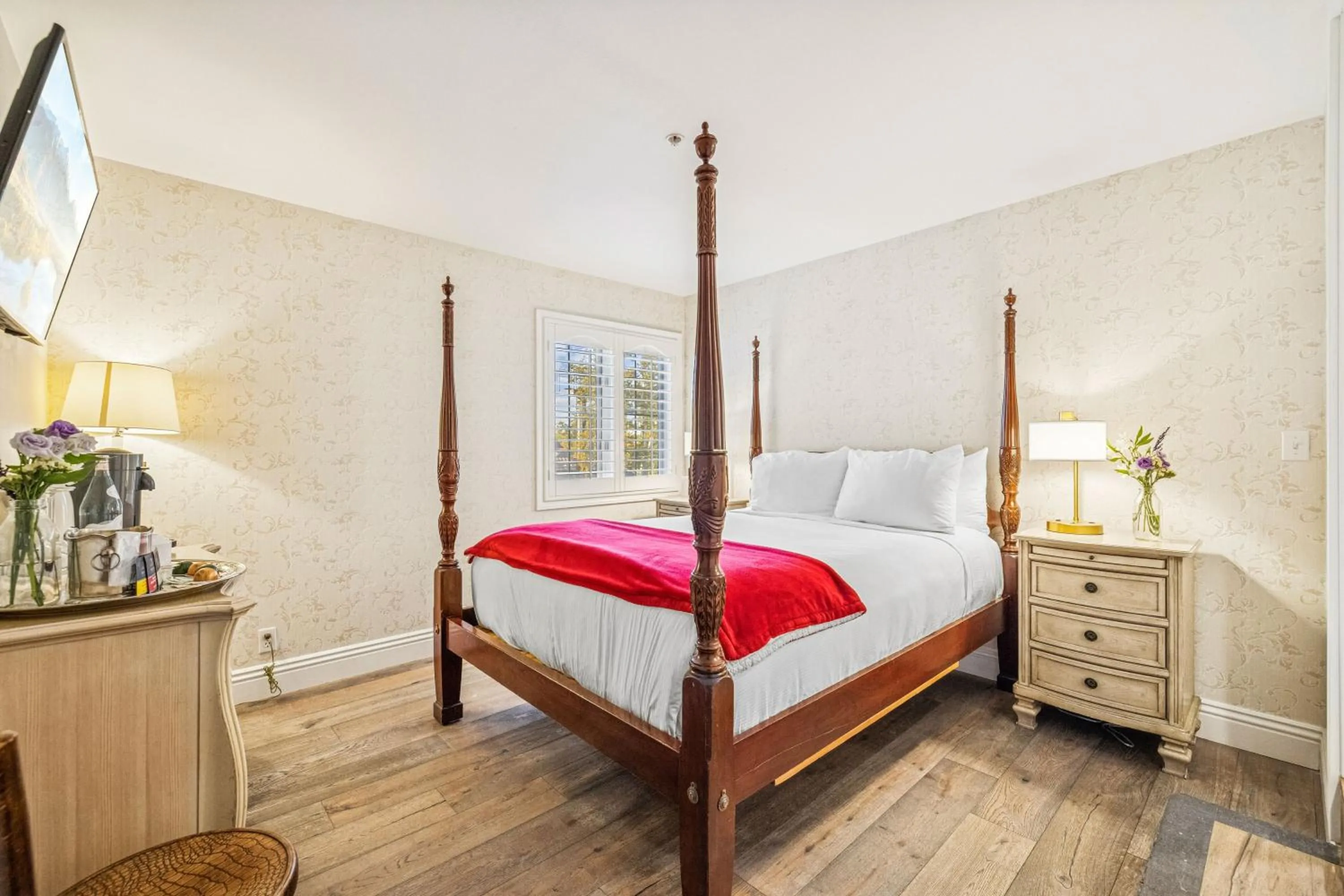 Bed in Mirabelle Inn