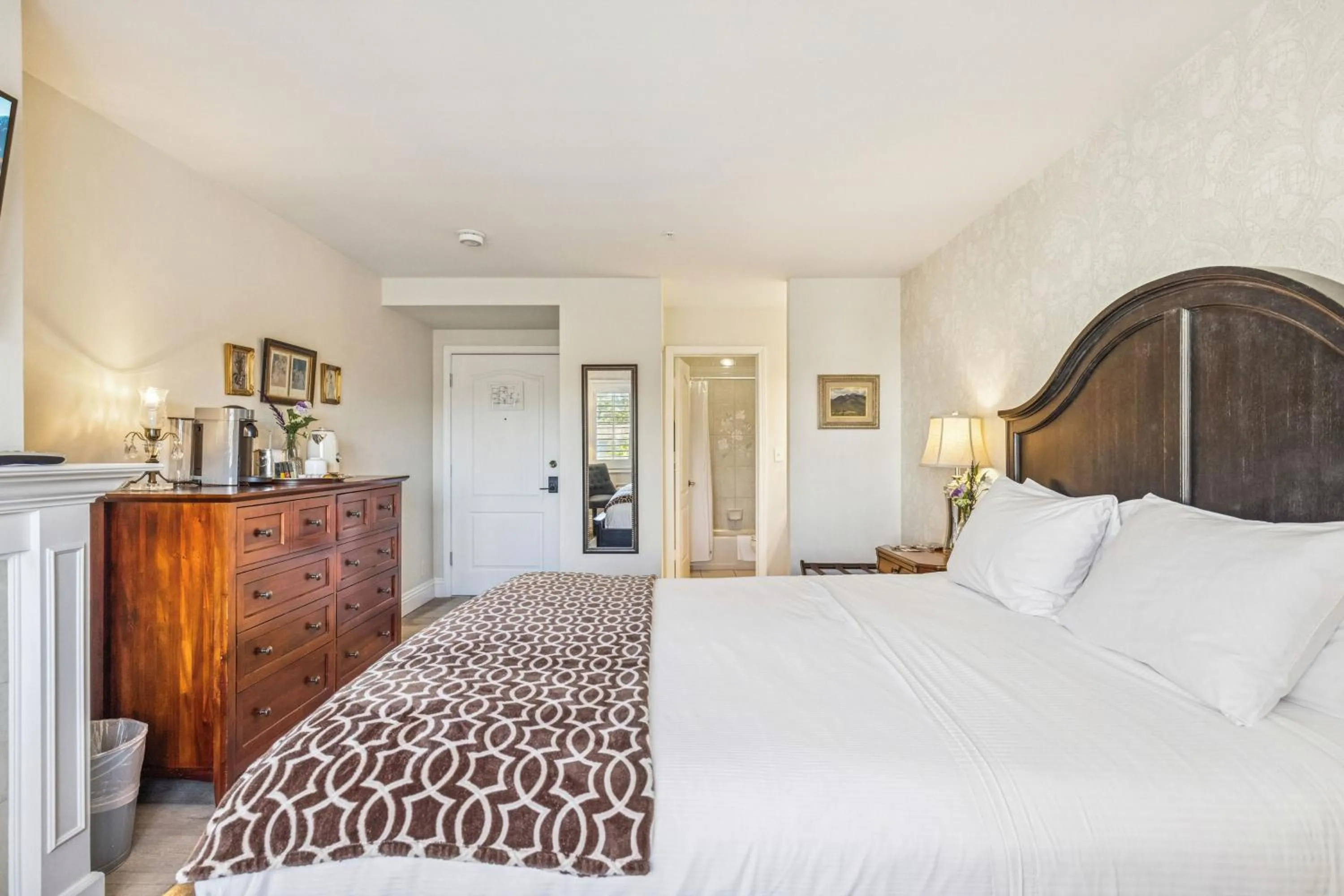 Bed in Mirabelle Inn