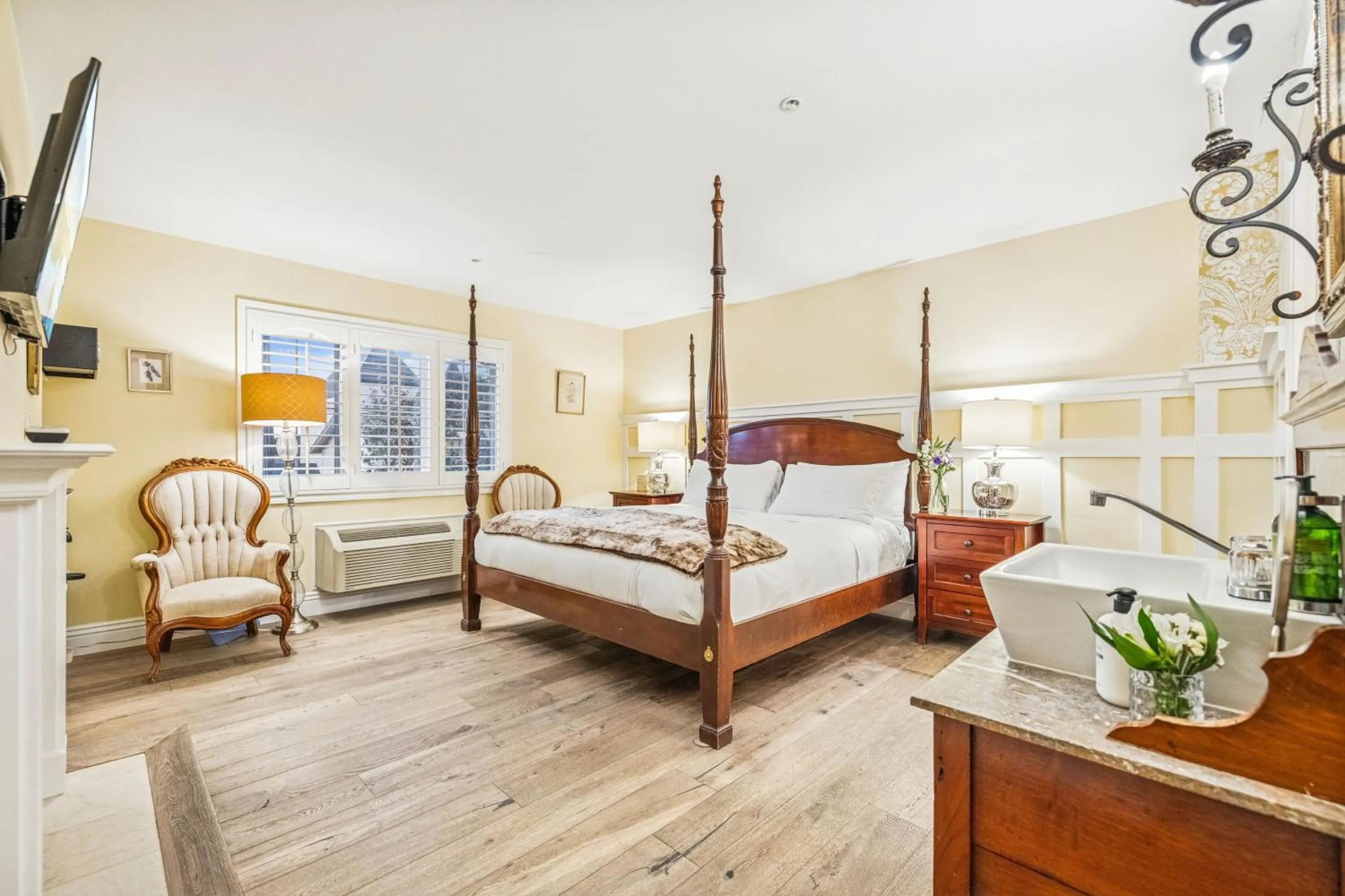 Bed in Mirabelle Inn