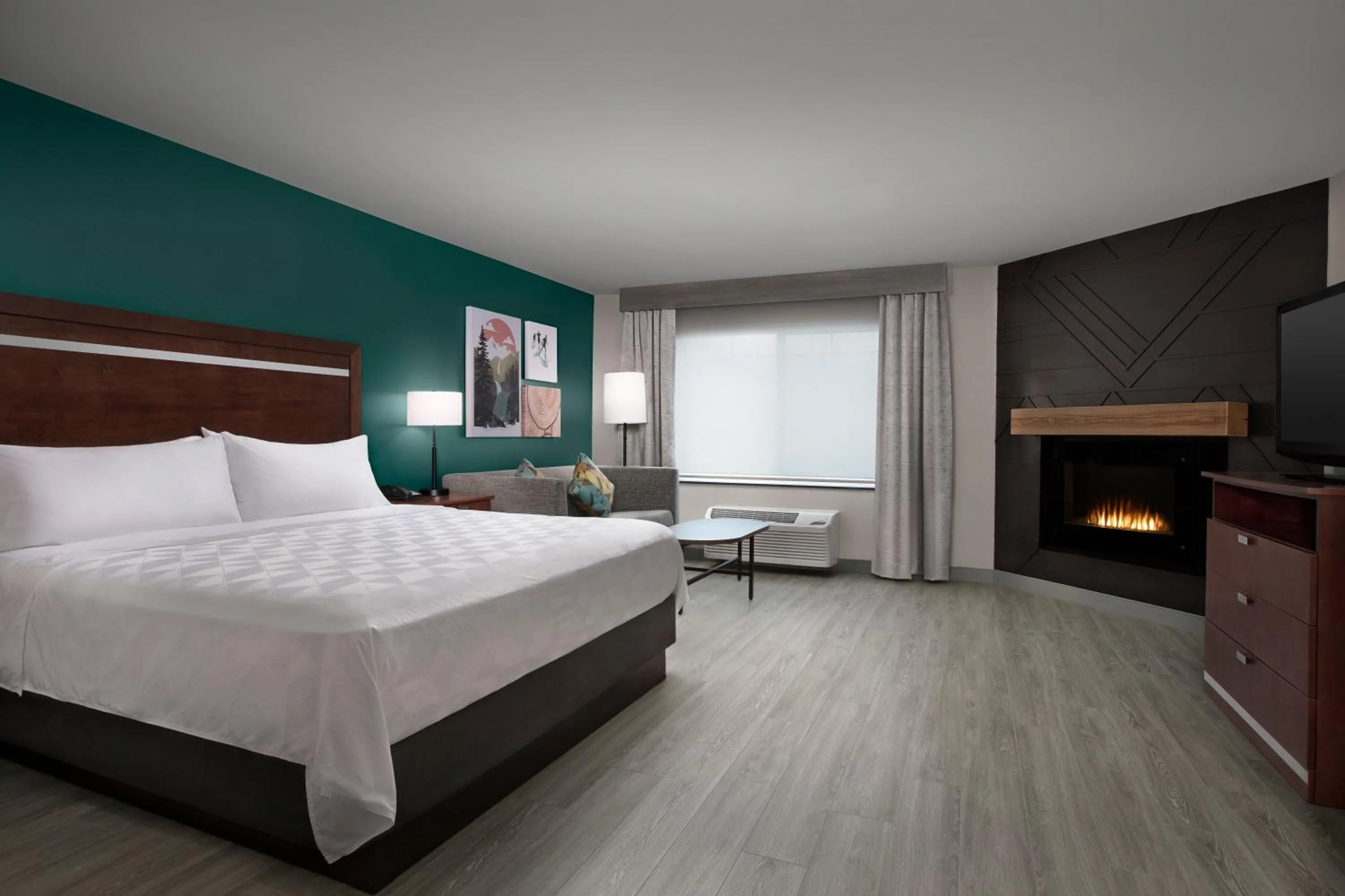 Bedroom, Bed in Holiday Inn & Suites Durango Downtown by IHG
